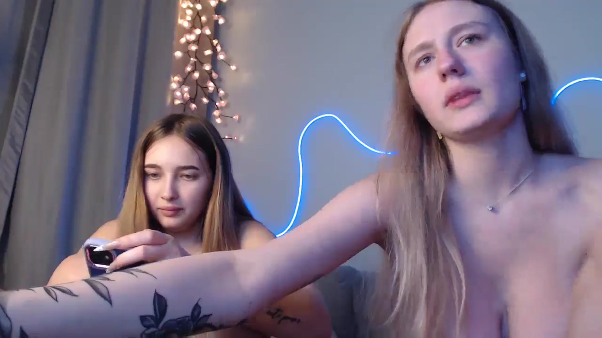 Gallery image thumbnail from NicolePax's myfreecams stream on, 11/07/2025, 14:51 image 10 of 20