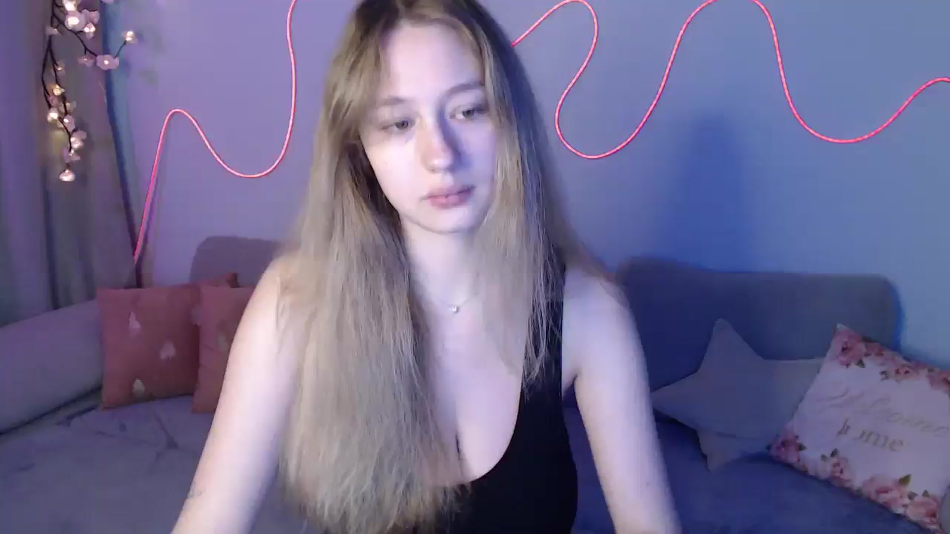 Gallery image thumbnail from NicolePax's myfreecams stream on, 11/10/2025, 09:42 image 1 of 20