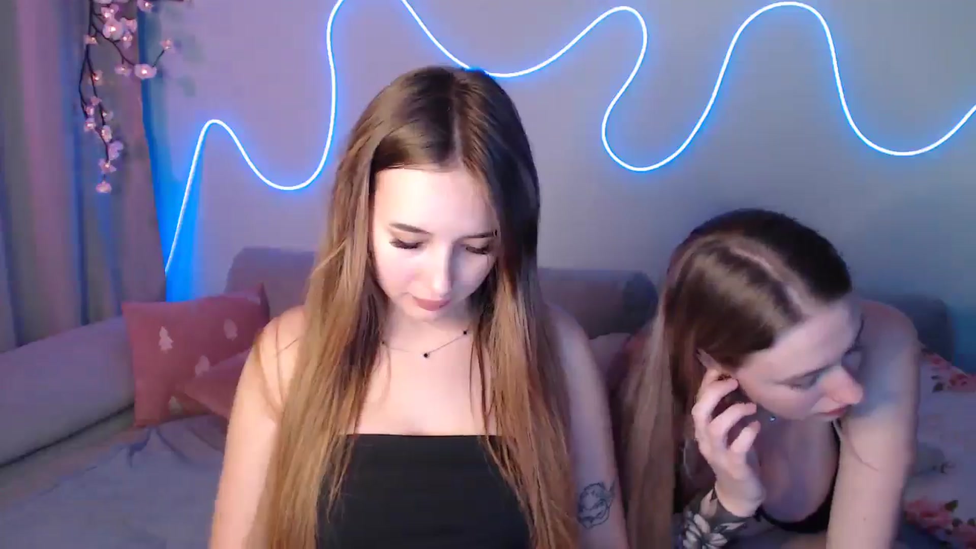 Gallery image thumbnail from NicolePax's myfreecams stream on, 11/12/2025, 24:28 image 6 of 20
