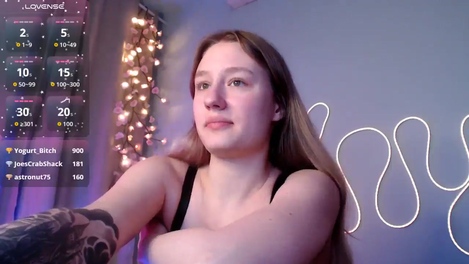 Gallery image thumbnail from NicolePax's myfreecams stream on, 12/07/2025, 13:32 image 10 of 20