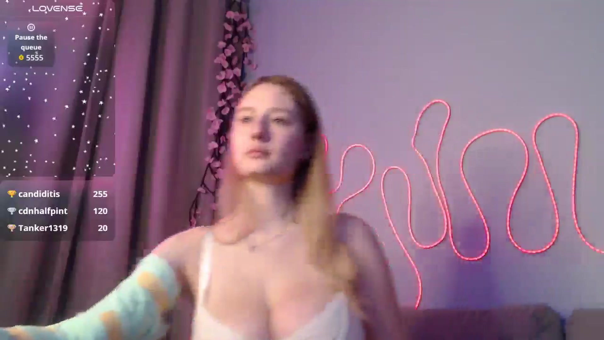 Gallery image thumbnail from NicolePax's myfreecams stream on, 12/20/2025, 13:48 image 5 of 20