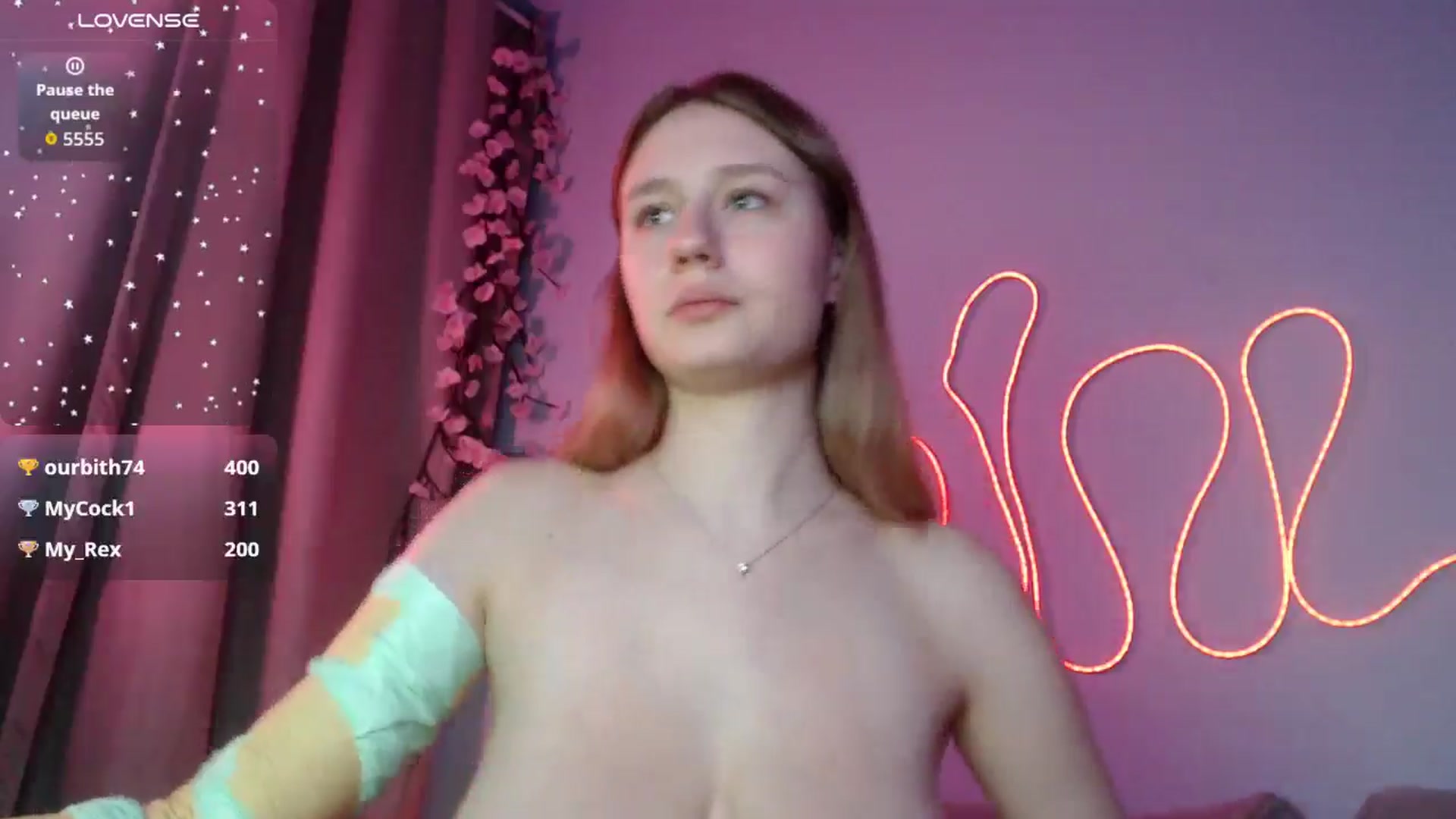 Gallery image thumbnail from NicolePax's myfreecams stream on, 12/21/2025, 14:52 image 13 of 20