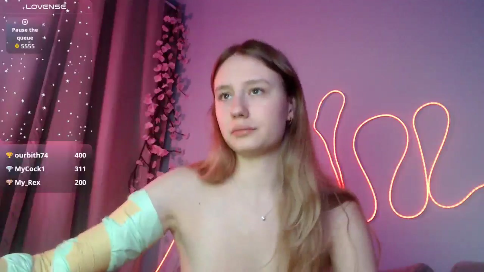 Gallery image thumbnail from NicolePax's myfreecams stream on, 12/21/2025, 14:52 image 16 of 20