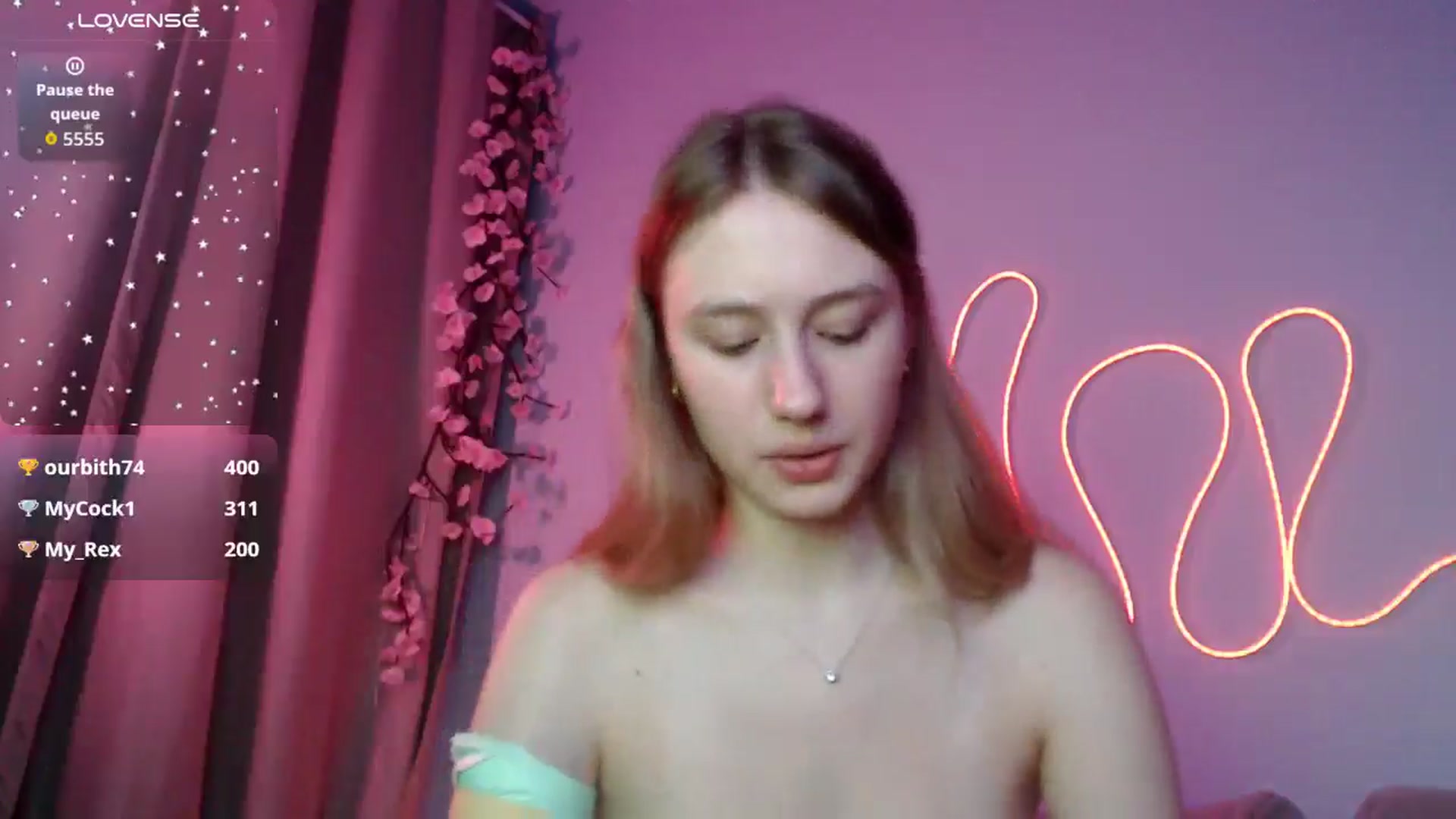 Gallery image thumbnail from NicolePax's myfreecams stream on, 12/21/2025, 14:52 image 15 of 20