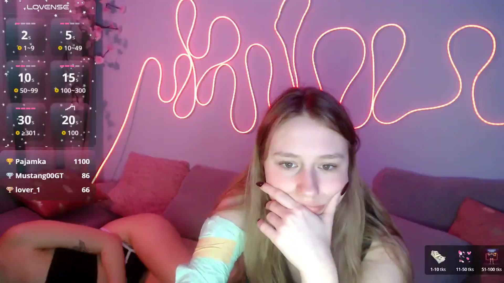 Gallery image thumbnail from NicolePax's myfreecams stream on, 12/22/2025, 24:09 image 15 of 20