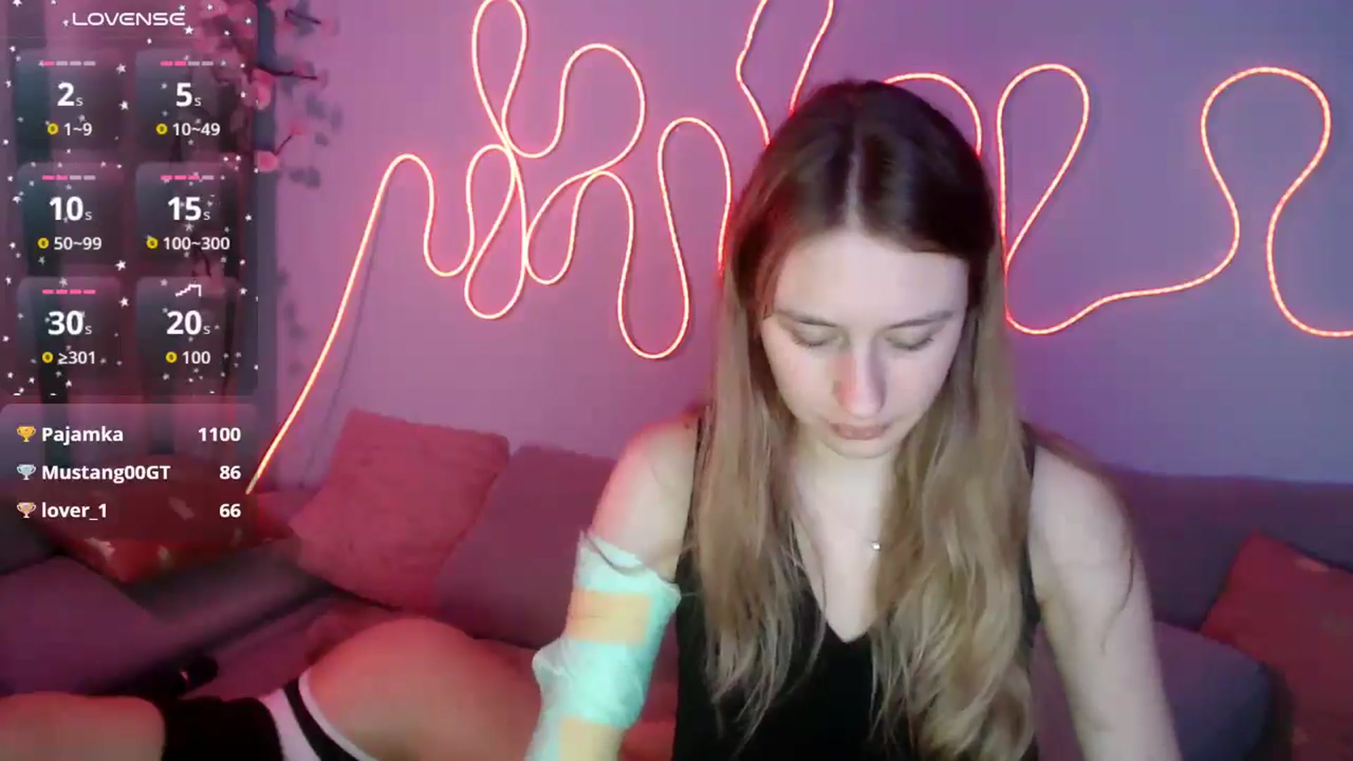 Gallery image thumbnail from NicolePax's myfreecams stream on, 12/22/2025, 24:09 image 8 of 20