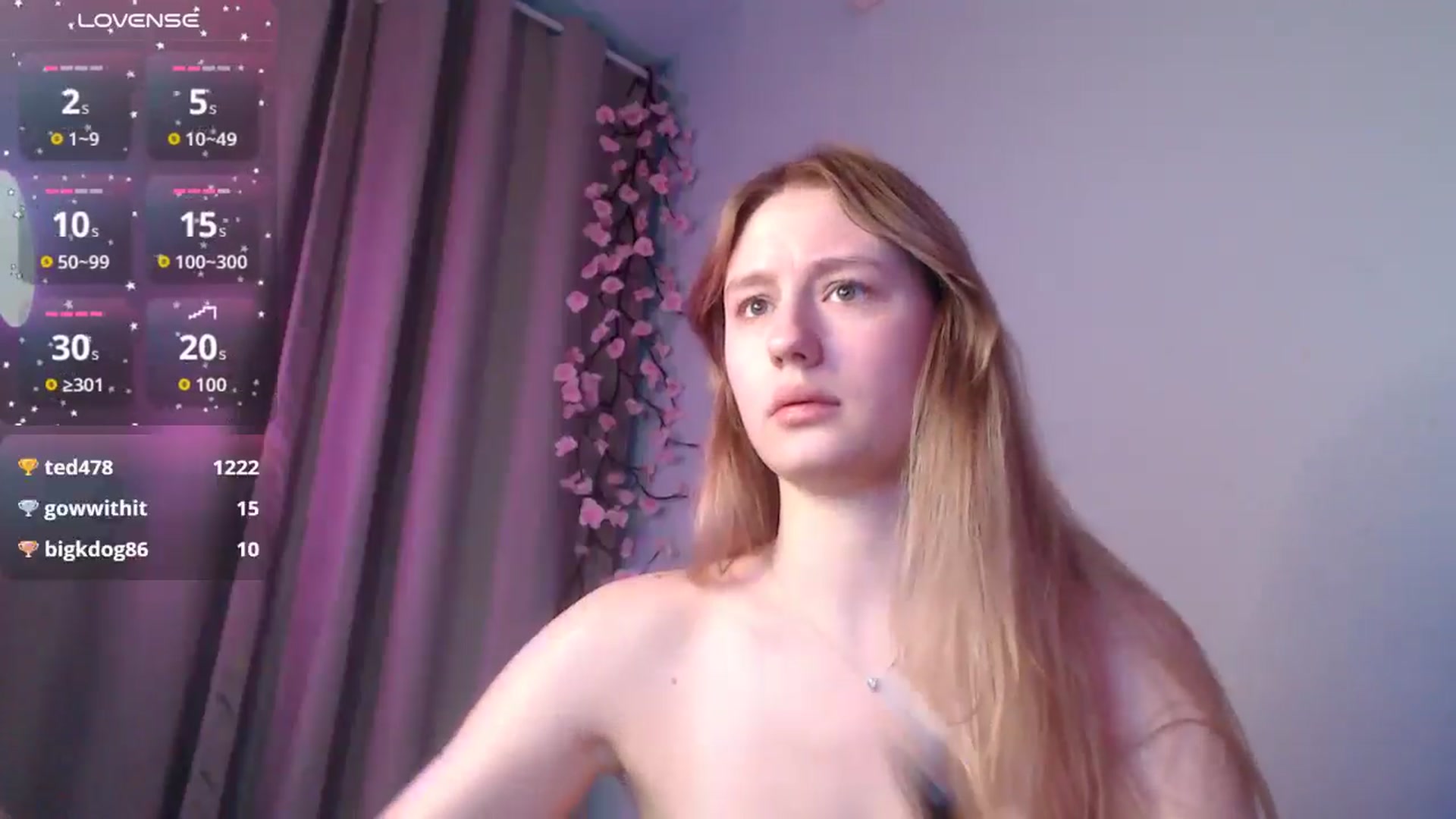 Gallery image thumbnail from NicolePax's myfreecams stream on, 12/24/2025, 12:03 image 2 of 20