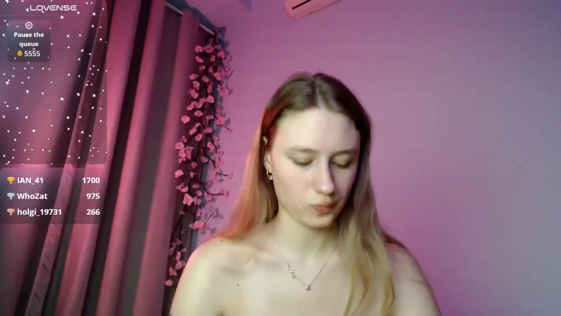 Gallery image thumbnail from NicolePax's myfreecams stream on, 12/26/2025, 13:40 image 13 of 20