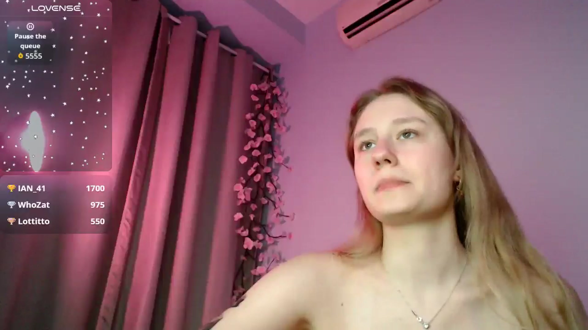 Gallery image thumbnail from NicolePax's myfreecams stream on, 12/26/2025, 14:53 image 9 of 20