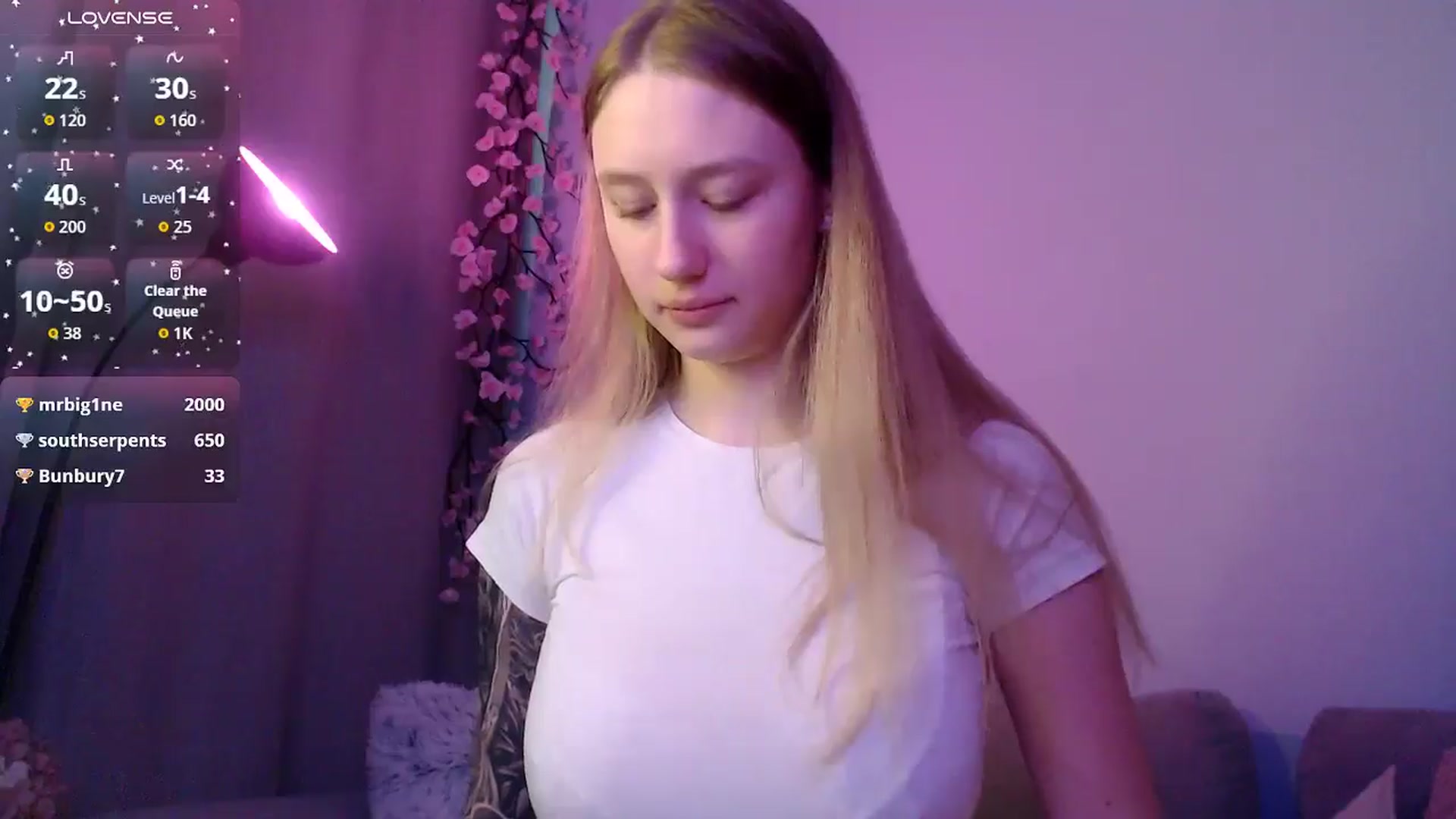 Gallery image thumbnail from NicolePax's myfreecams stream on, 03/10/2026, 11:31 image 10 of 20
