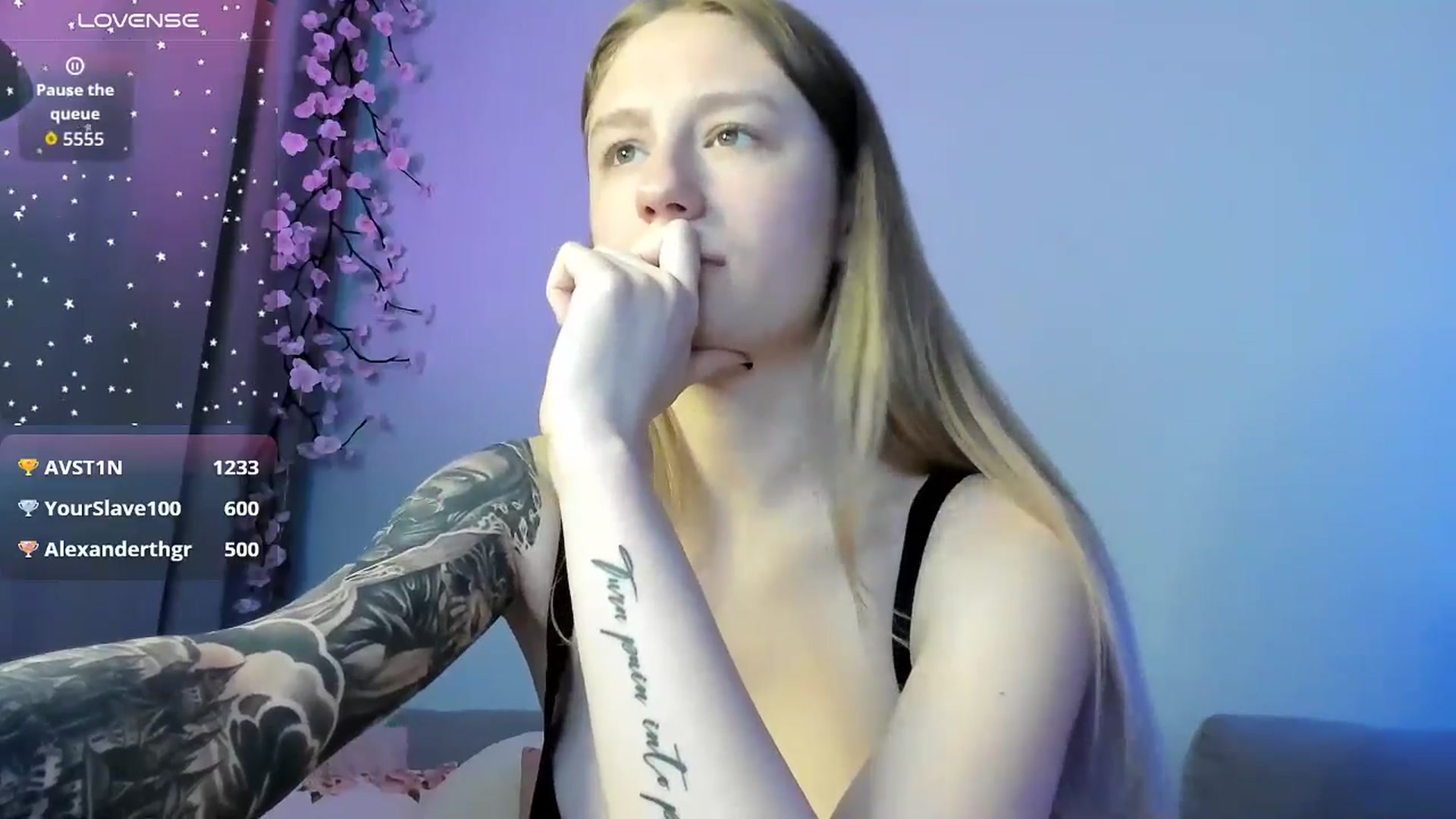 Gallery image thumbnail from NicolePax's myfreecams stream on, 04/28/2026, 14:00 image 15 of 20
