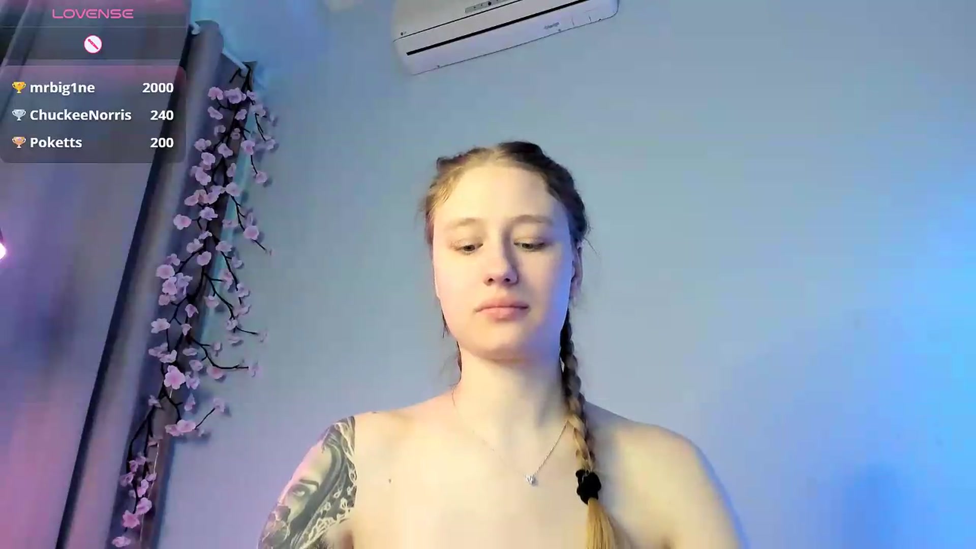 Gallery image thumbnail from NicolePax's myfreecams stream on, 05/20/2026, 13:09 image 10 of 20
