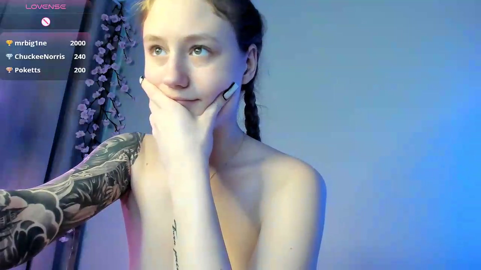 Gallery image thumbnail from NicolePax's myfreecams stream on, 05/20/2026, 13:09 image 12 of 20