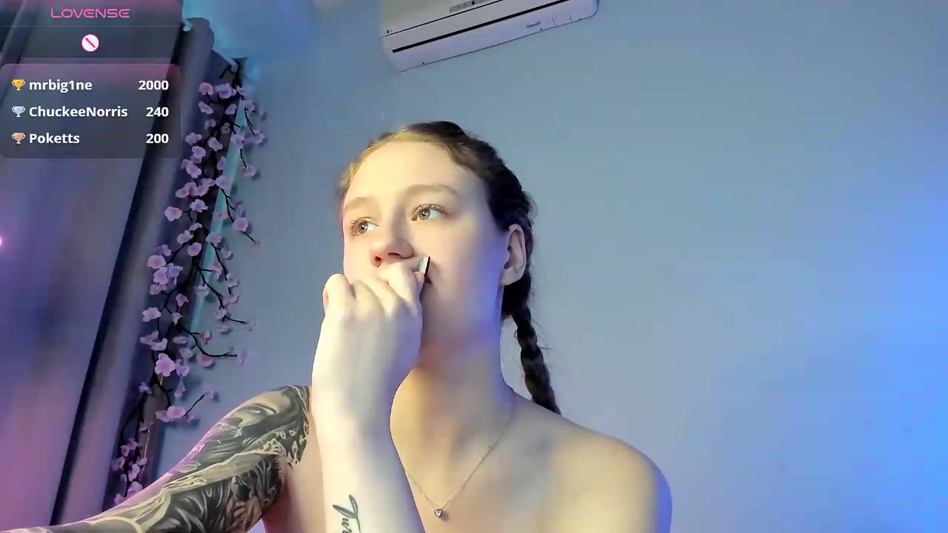 Gallery image thumbnail from NicolePax's myfreecams stream on, 05/20/2026, 13:09 image 6 of 20