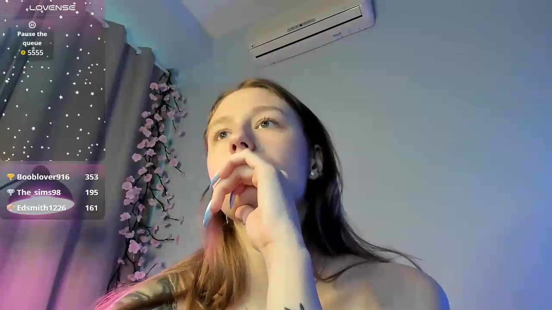 Gallery image thumbnail from NicolePax's myfreecams stream on, 07/04/2026, 14:00 image 14 of 20