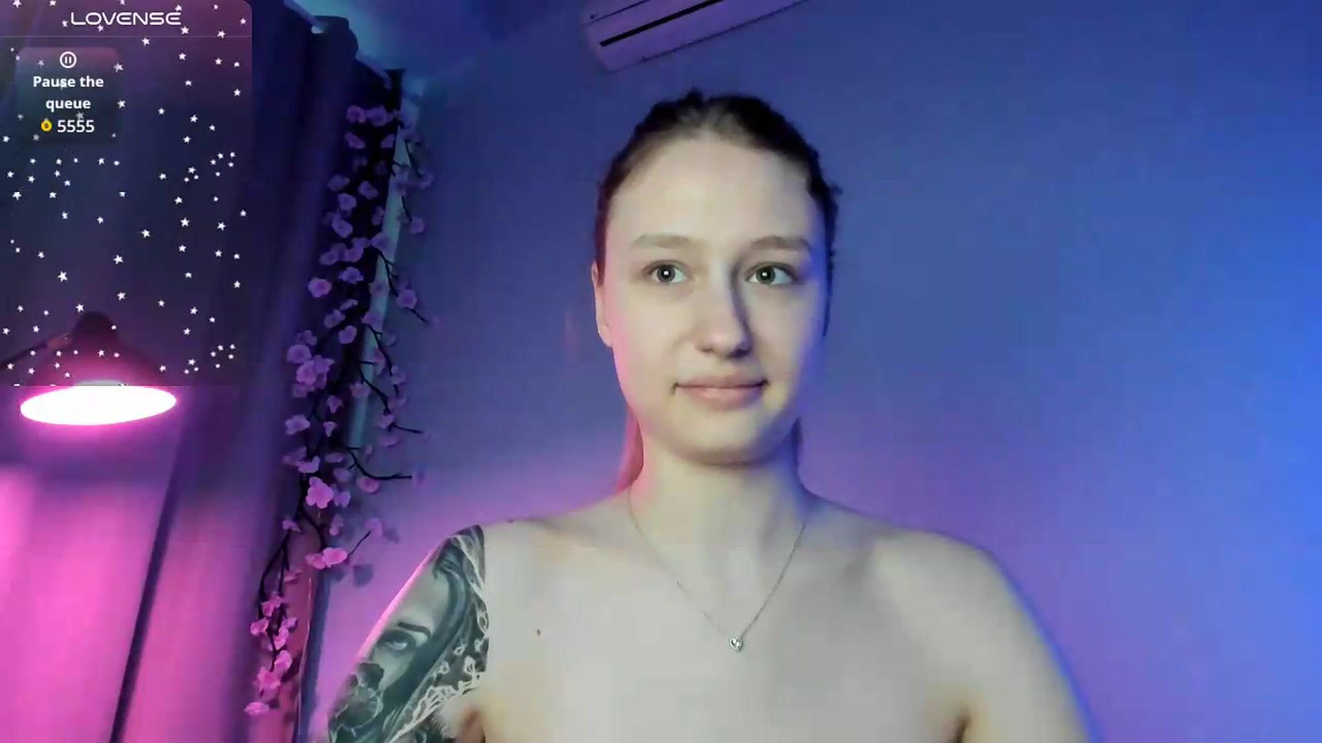 Gallery image thumbnail from NicolePax's myfreecams stream on, 07/10/2026, 11:51 image 9 of 20