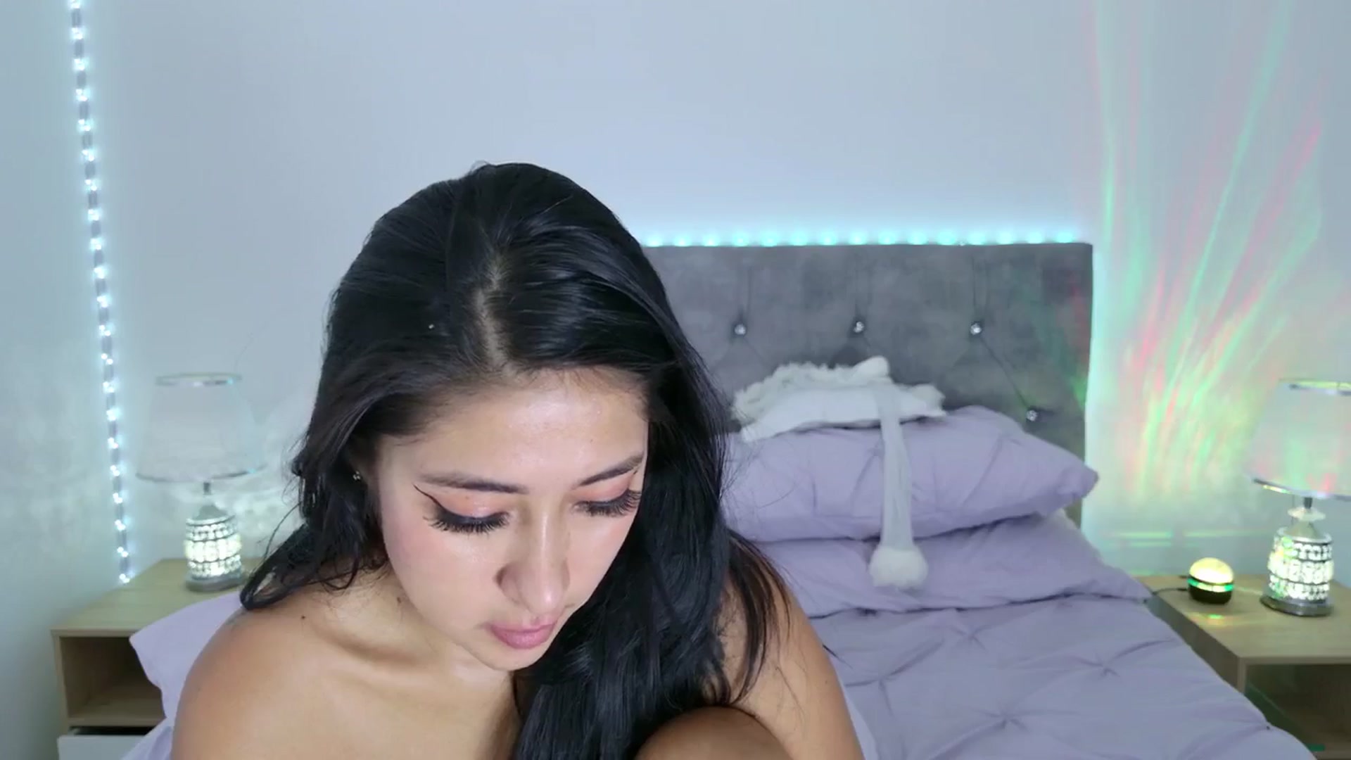 Gallery image thumbnail from NicolePowell's myfreecams stream on, 02/26/2026, 05:31 image 7 of 20