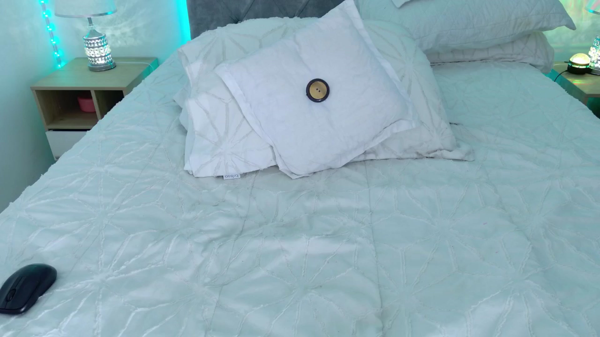 Gallery image thumbnail from NicolePowell's myfreecams stream on, 02/28/2026, 06:02 image 6 of 20