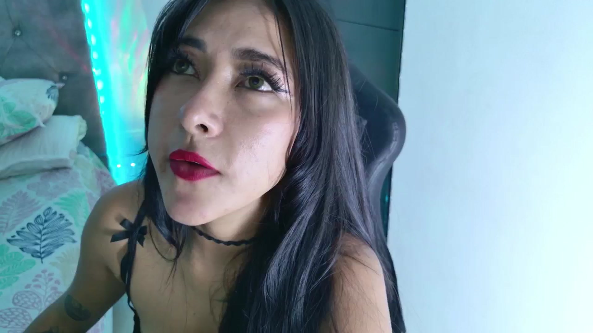 Gallery image thumbnail from NicolePowell's myfreecams stream on, 04/03/2026, 05:34 image 14 of 20