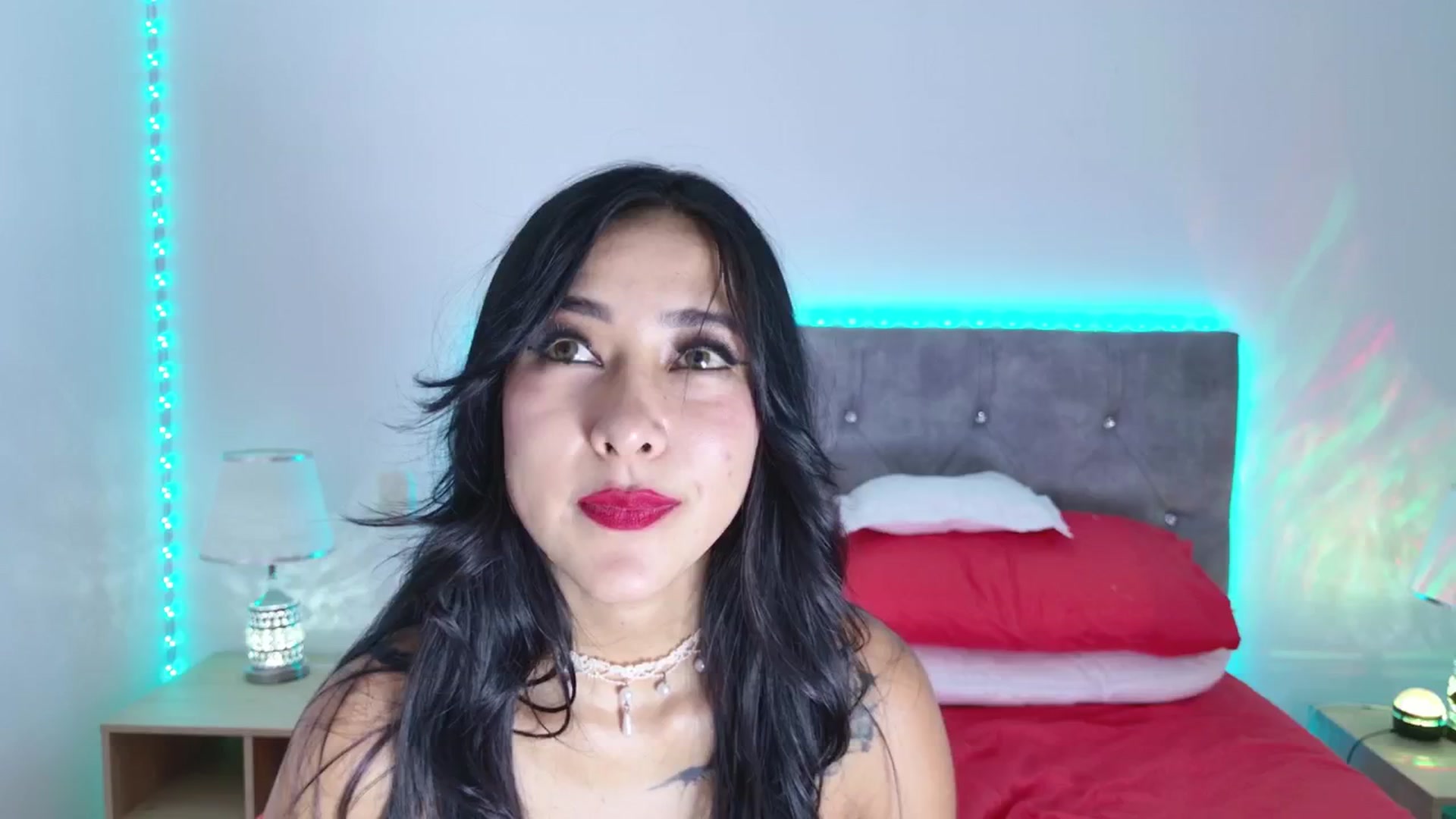 Gallery image thumbnail from NicolePowell's myfreecams stream on, 04/14/2026, 04:08 image 9 of 20