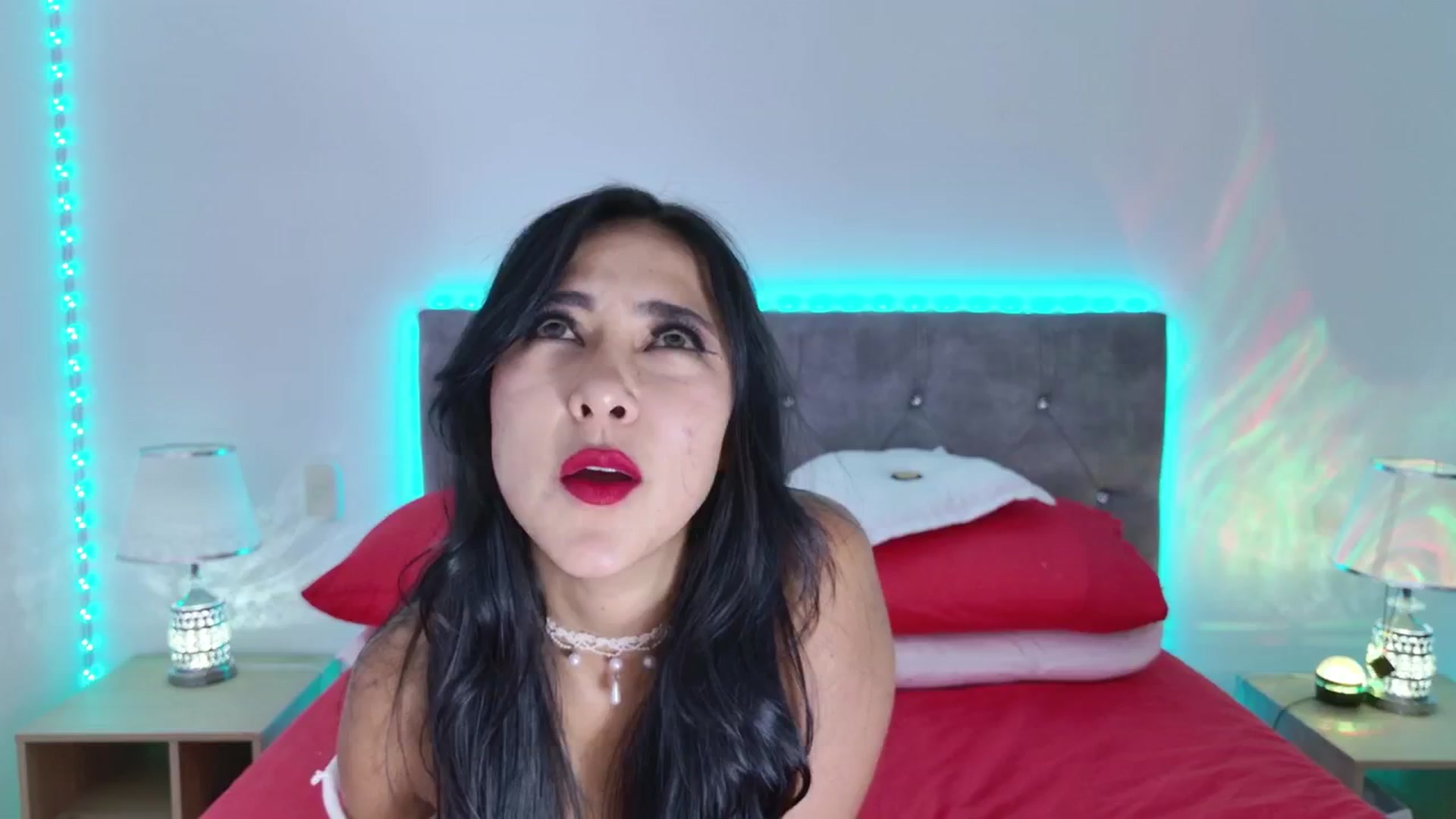 Gallery image thumbnail from NicolePowell's myfreecams stream on, 04/14/2026, 05:58 image 17 of 20