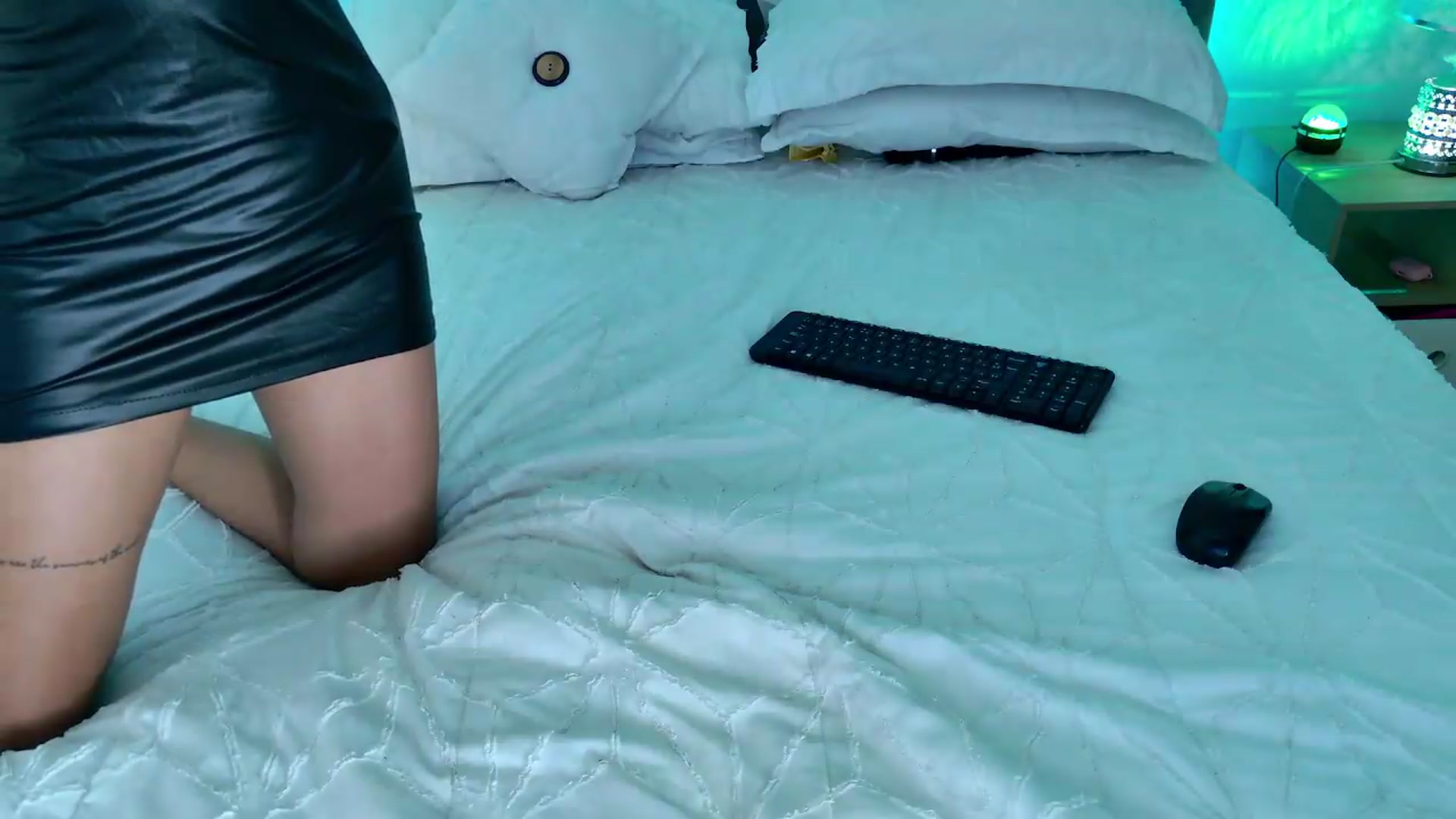 Gallery image thumbnail from NicolePowell's myfreecams stream on, 06/11/2026, 05:50 image 17 of 20