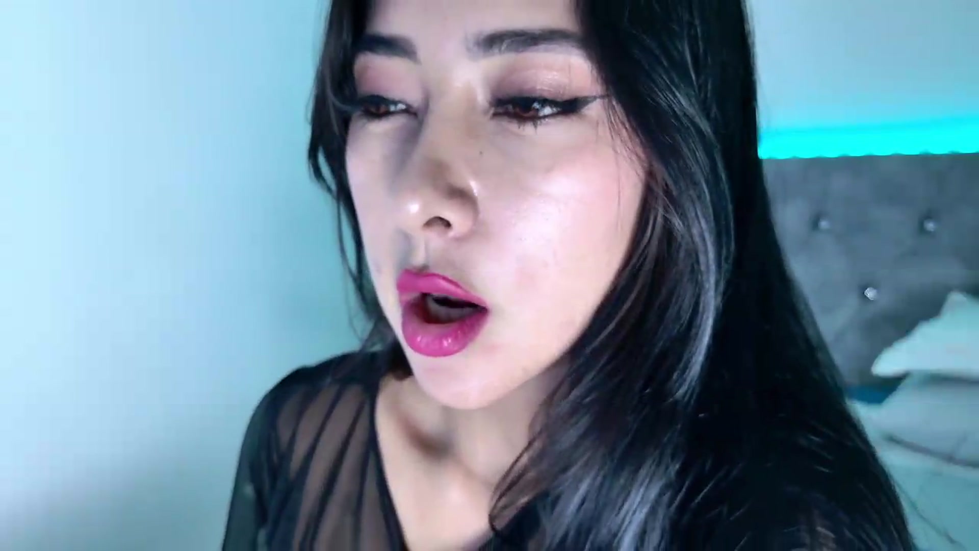 Gallery image thumbnail from NicolePowell's myfreecams stream on, 06/15/2026, 01:46 image 4 of 20
