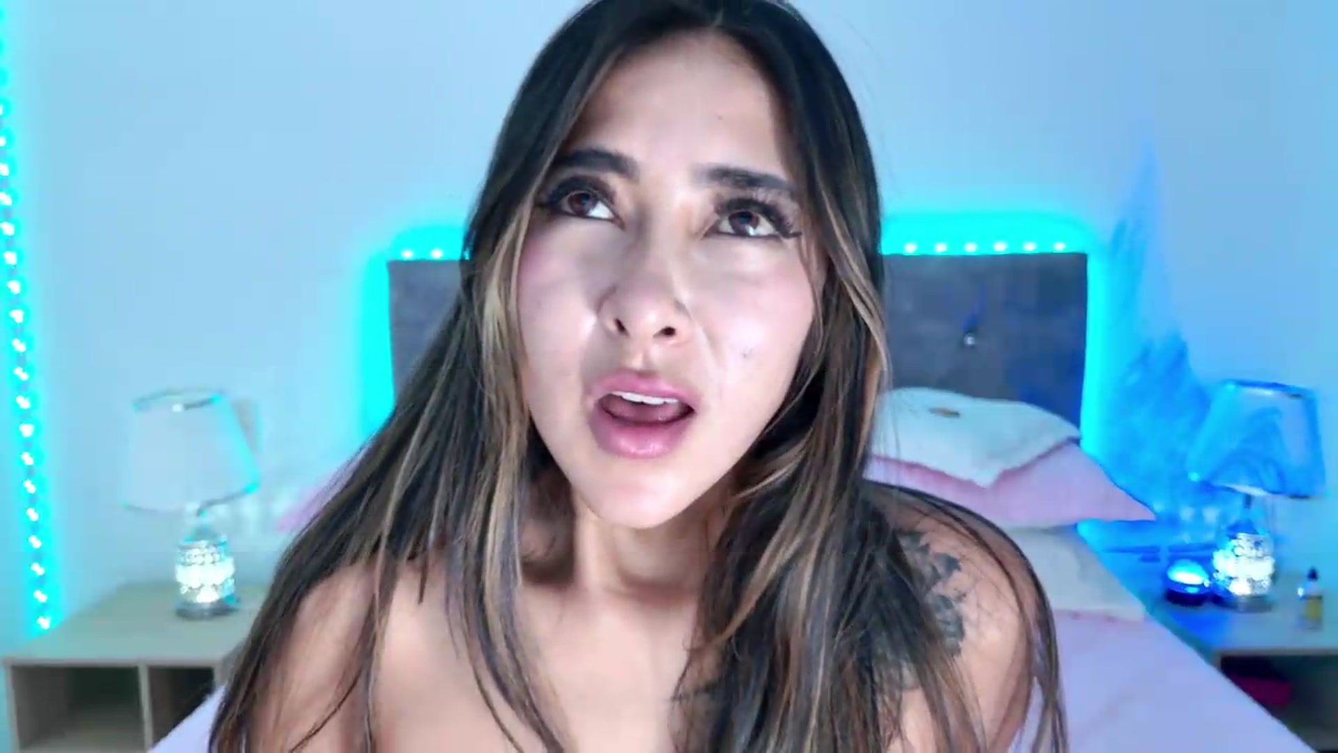 Gallery image thumbnail from NicolePowell's myfreecams stream on, 07/24/2026, 02:22 image 6 of 20