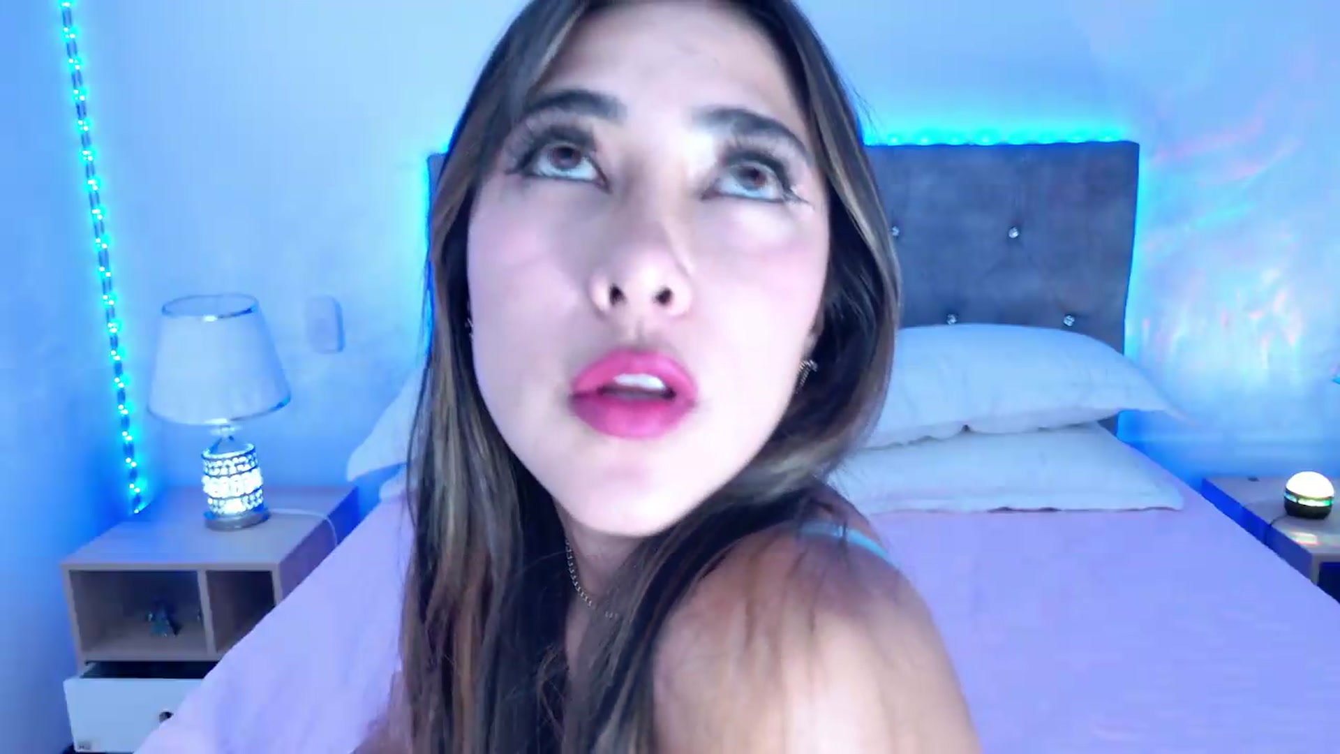 Gallery image thumbnail from NicolePowell's myfreecams stream on, 08/11/2026, 06:12 image 10 of 20
