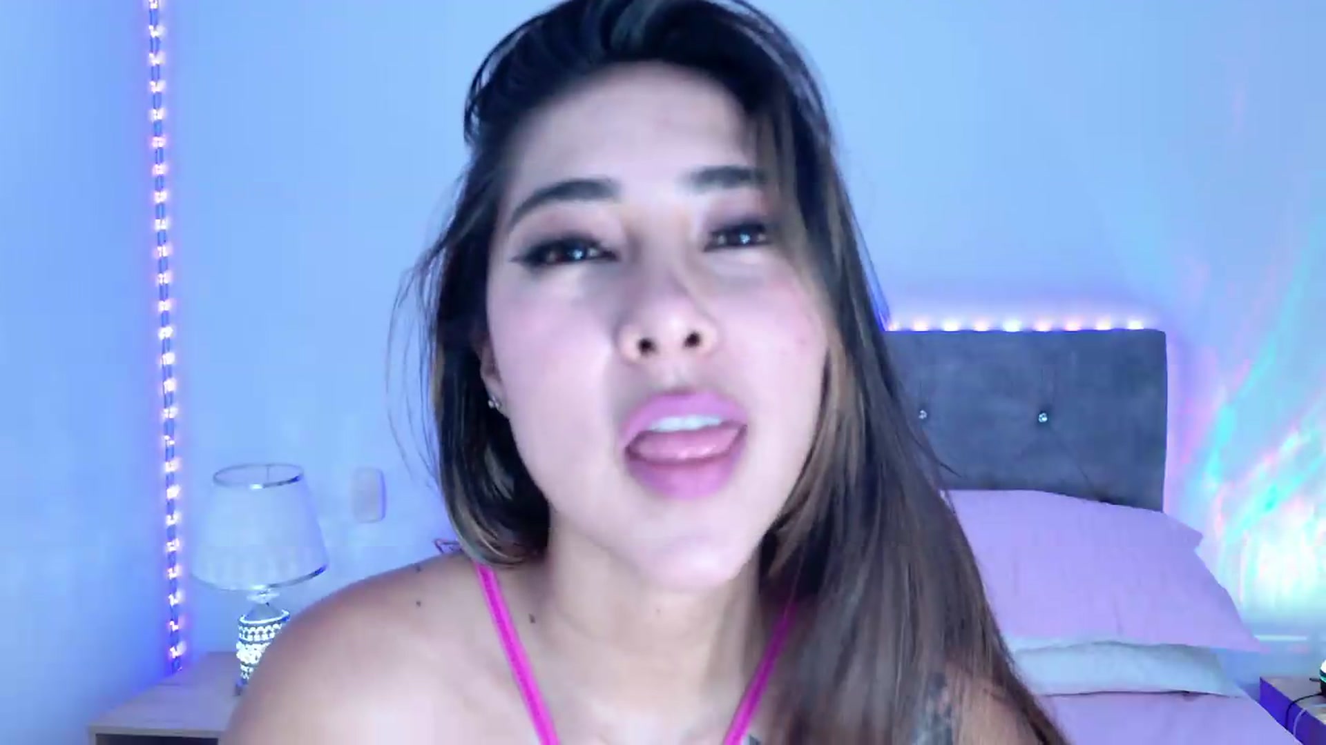 Gallery image thumbnail from NicolePowell's myfreecams stream on, 08/14/2026, 05:12 image 10 of 20