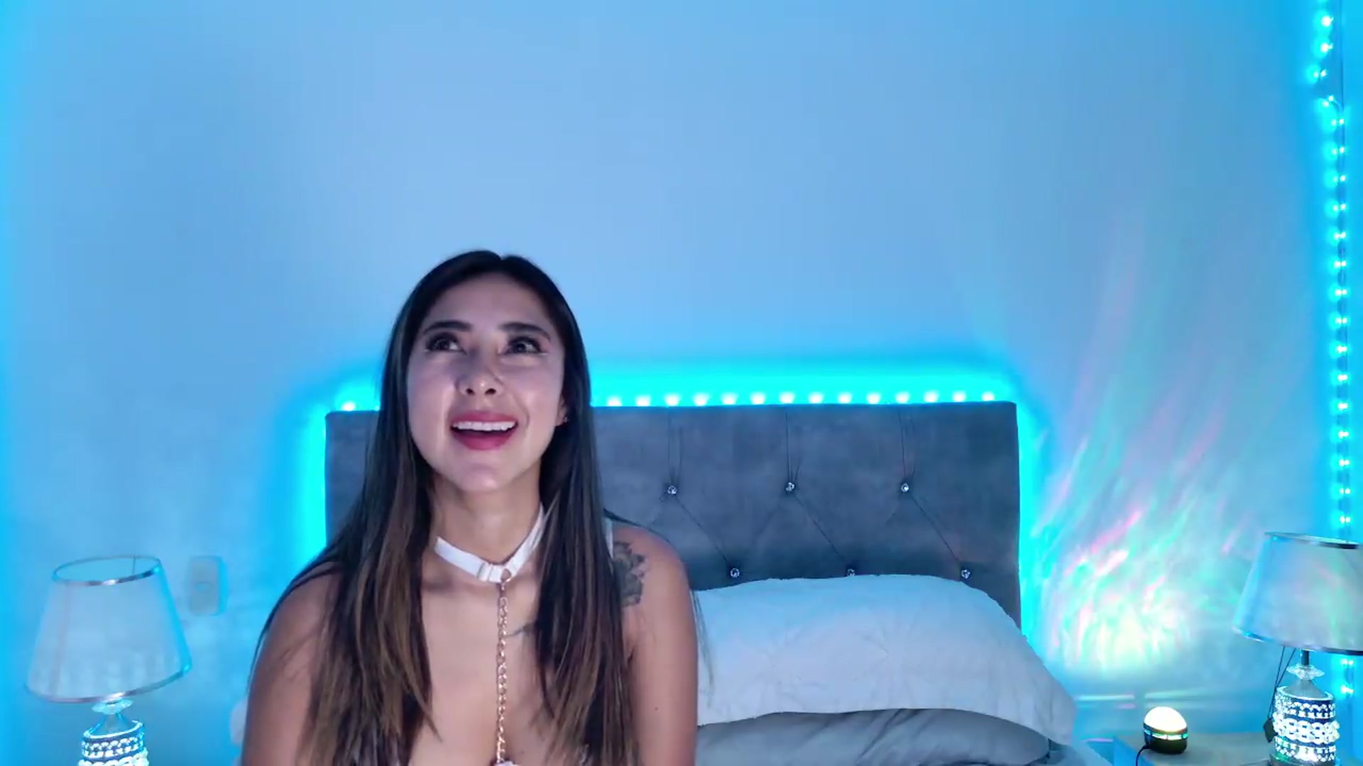 Gallery image thumbnail from NicolePowell's myfreecams stream on, 08/20/2026, 04:05 image 6 of 20
