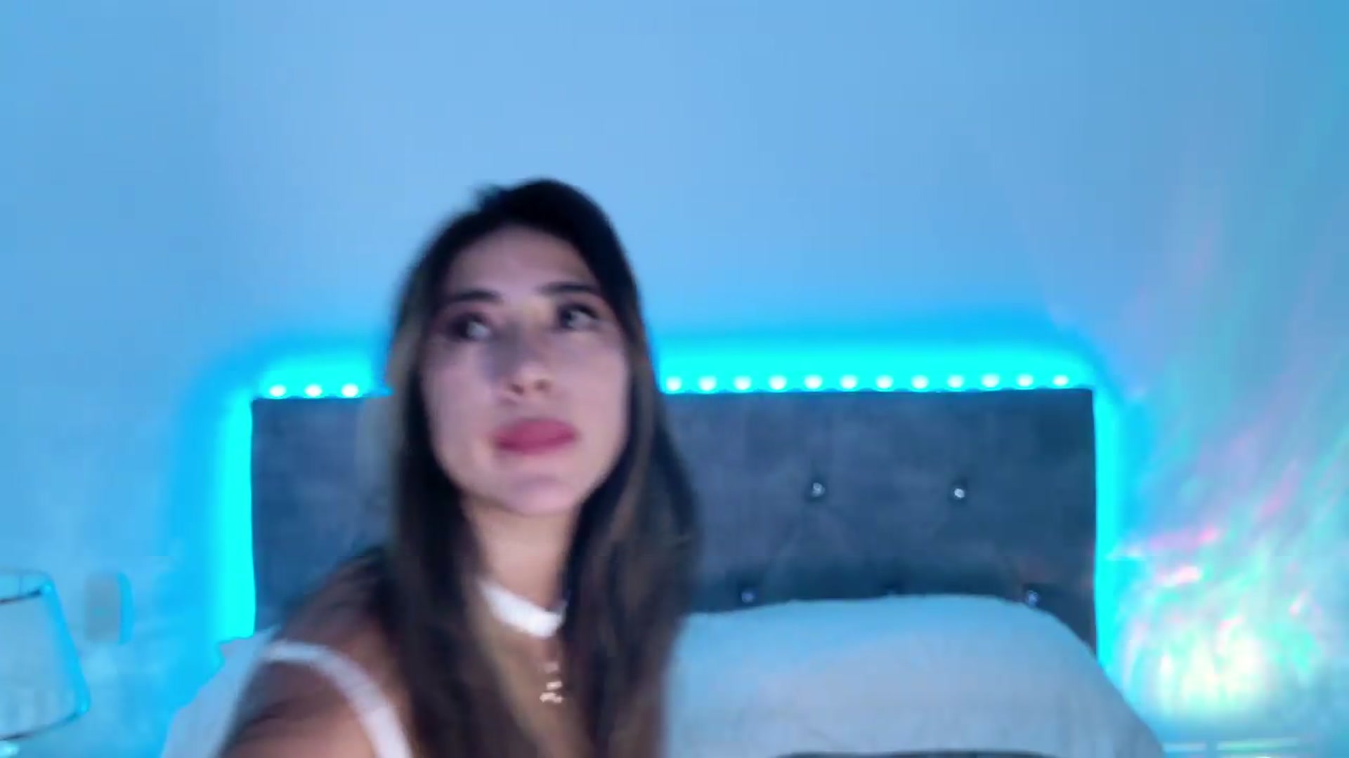 Gallery image thumbnail from NicolePowell's myfreecams stream on, 08/20/2026, 04:05 image 10 of 20
