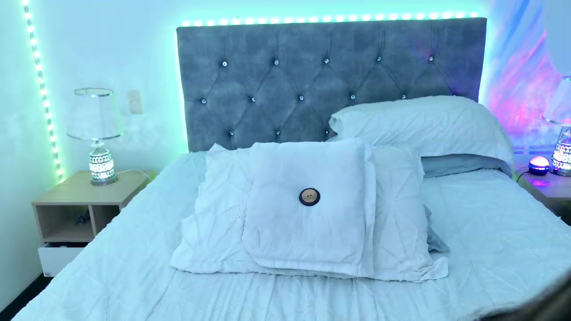 Gallery image thumbnail from NicolePowell's myfreecams stream on, 08/24/2026, 06:15 image 8 of 20