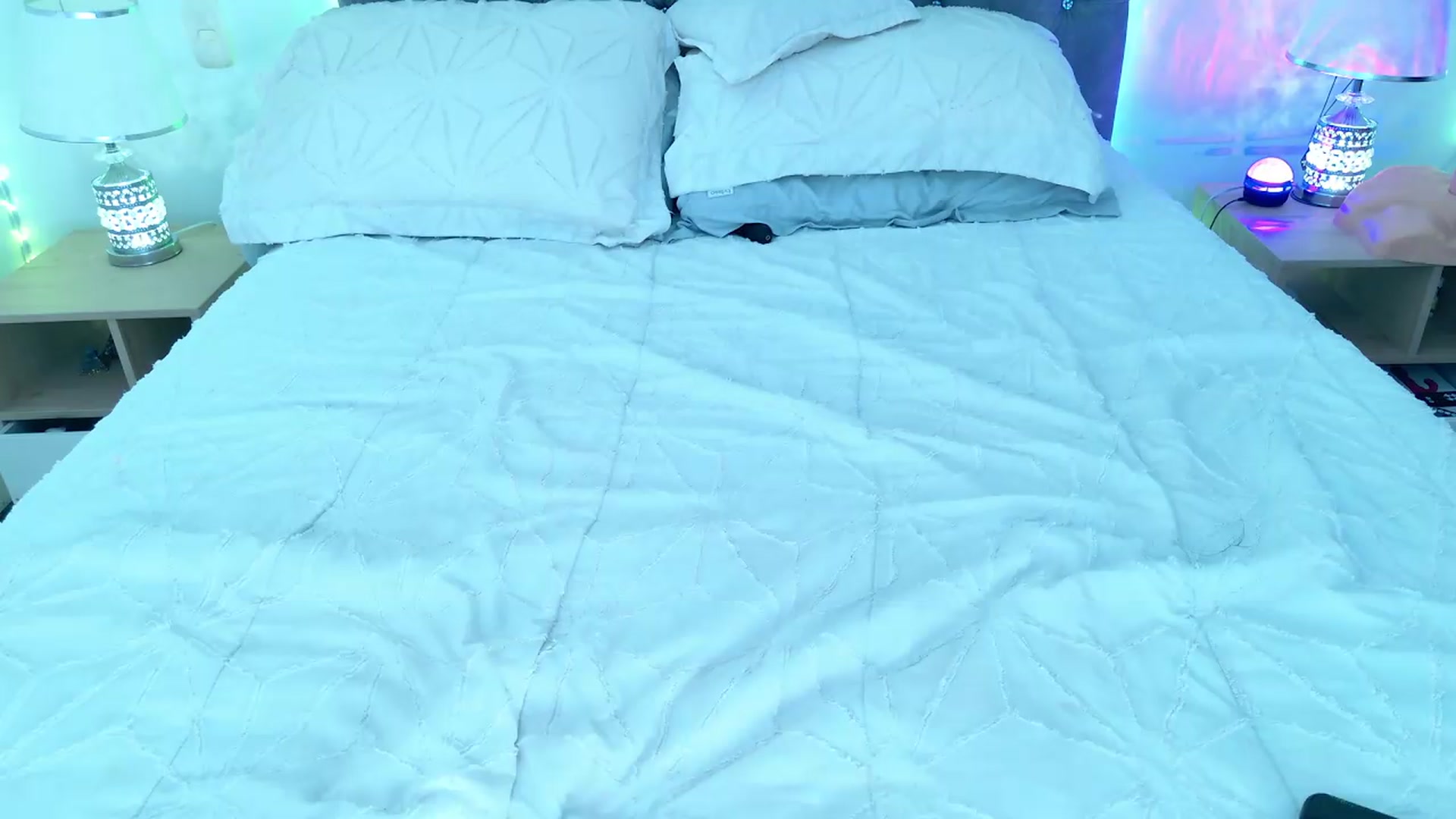 Gallery image thumbnail from NicolePowell's myfreecams stream on, 08/25/2026, 06:12 image 10 of 20