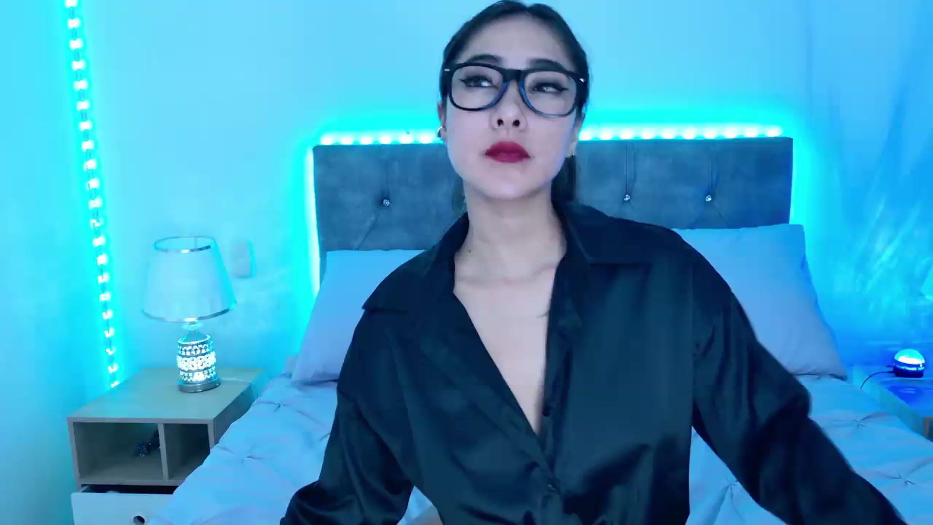 Gallery image thumbnail from NicolePowell's myfreecams stream on, 09/01/2026, 05:00 image 1 of 20