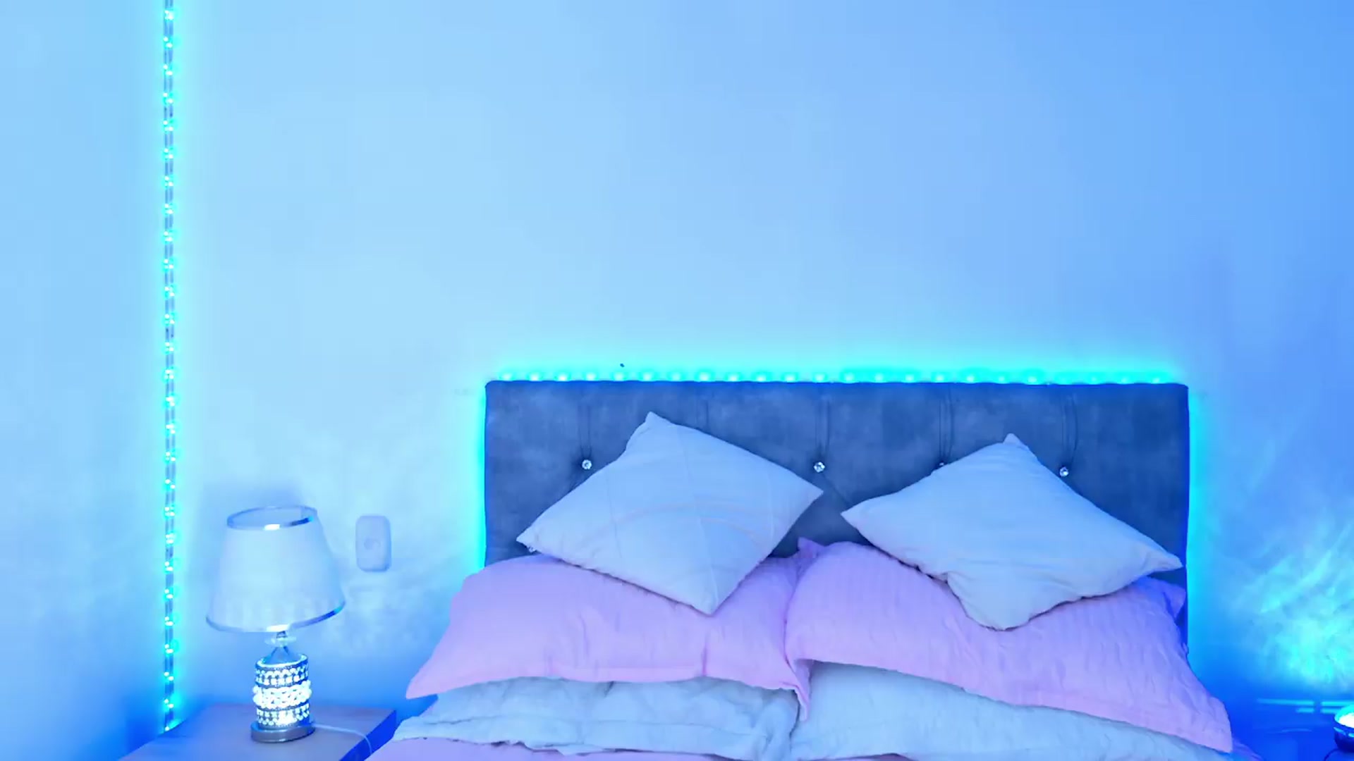 Gallery image thumbnail from NicolePowell's myfreecams stream on, 09/03/2026, 06:15 image 2 of 20
