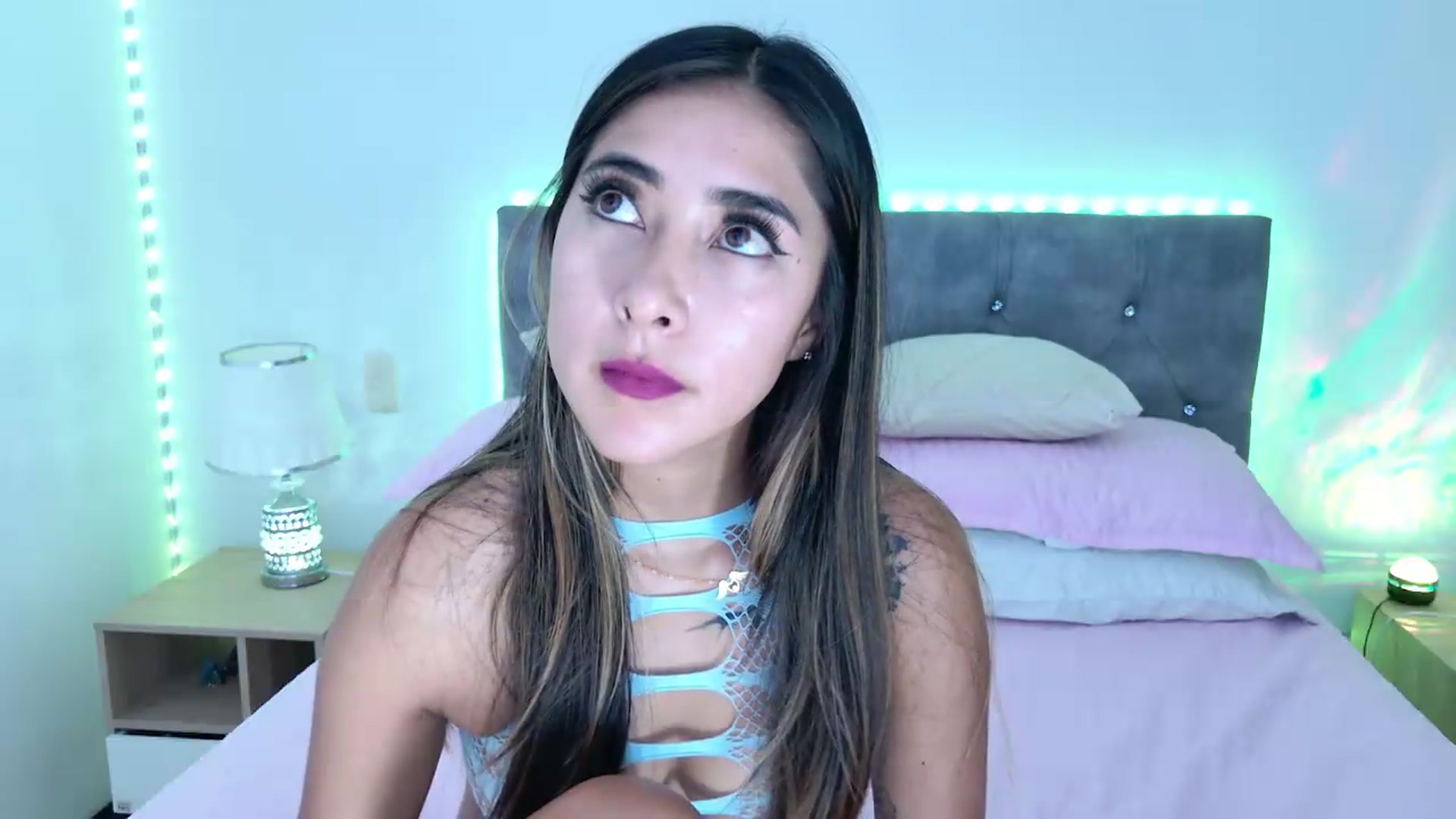 Gallery image thumbnail from NicolePowell's myfreecams stream on, 09/04/2026, 03:27 image 5 of 20