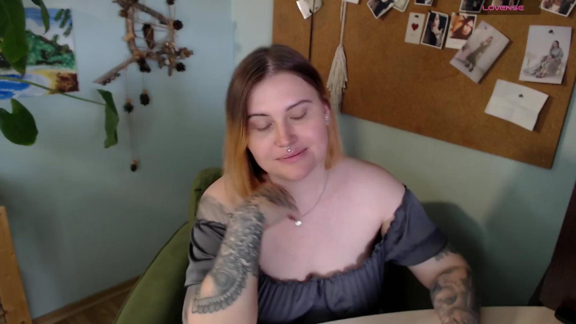 Gallery image thumbnail from NicoleStar's myfreecams stream on, 06/23/2025, 08:48 image 12 of 20