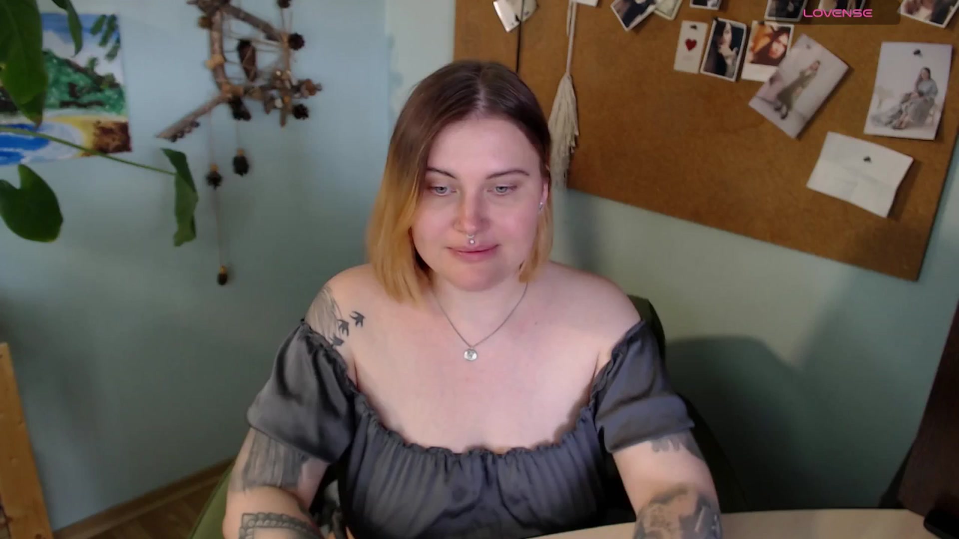Gallery image thumbnail from NicoleStar's myfreecams stream on, 06/23/2025, 08:48 image 11 of 20