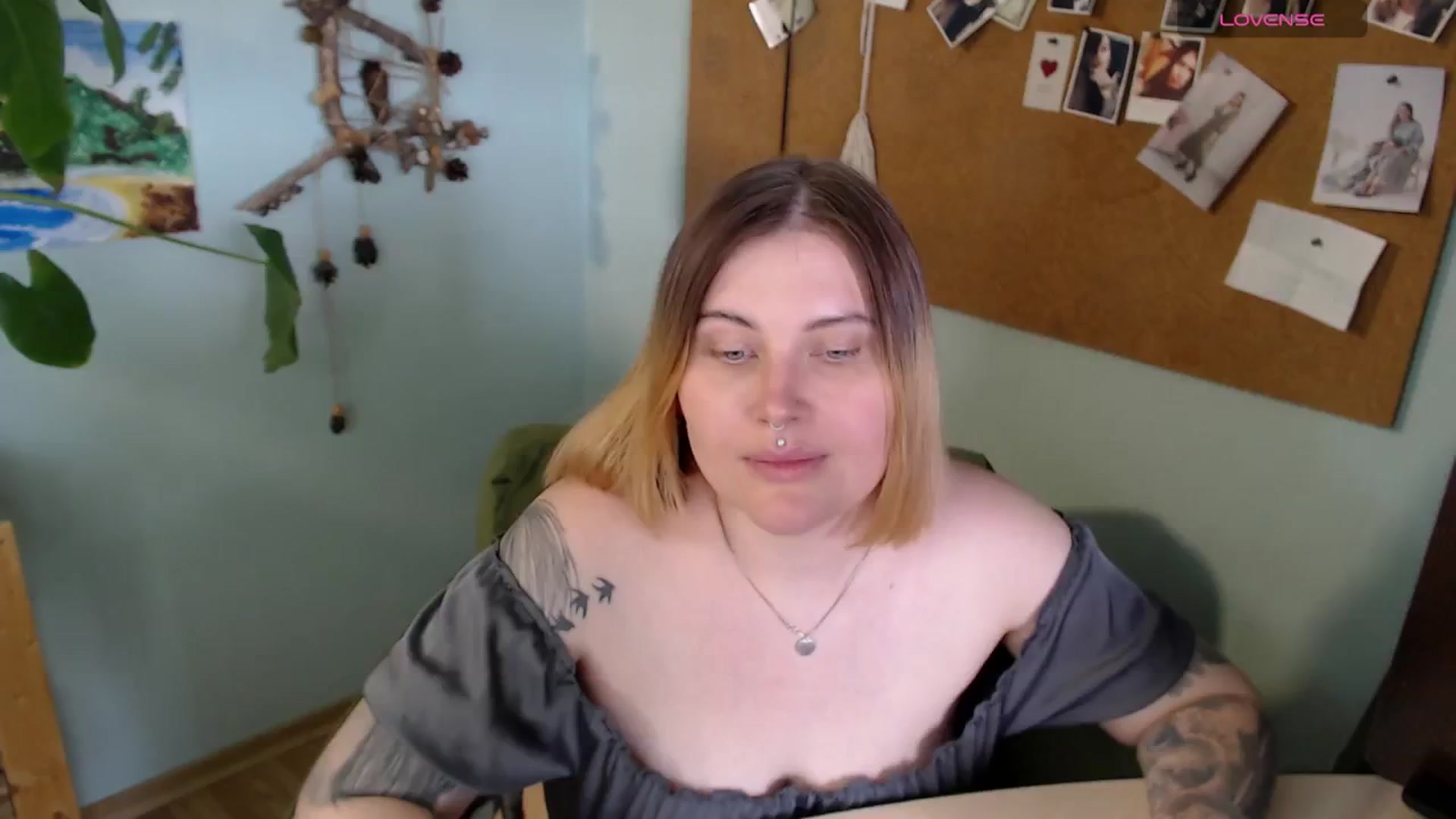 Gallery image thumbnail from NicoleStar's myfreecams stream on, 06/23/2025, 08:48 image 5 of 20