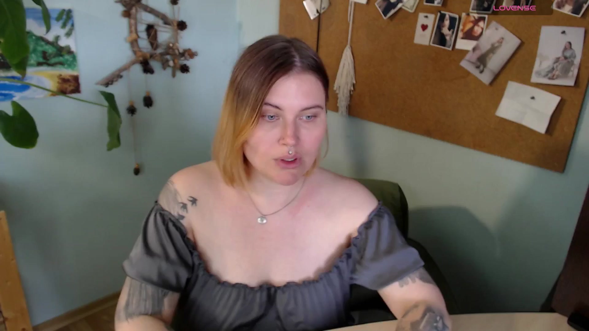 Gallery image thumbnail from NicoleStar's myfreecams stream on, 06/23/2025, 08:48 image 9 of 20