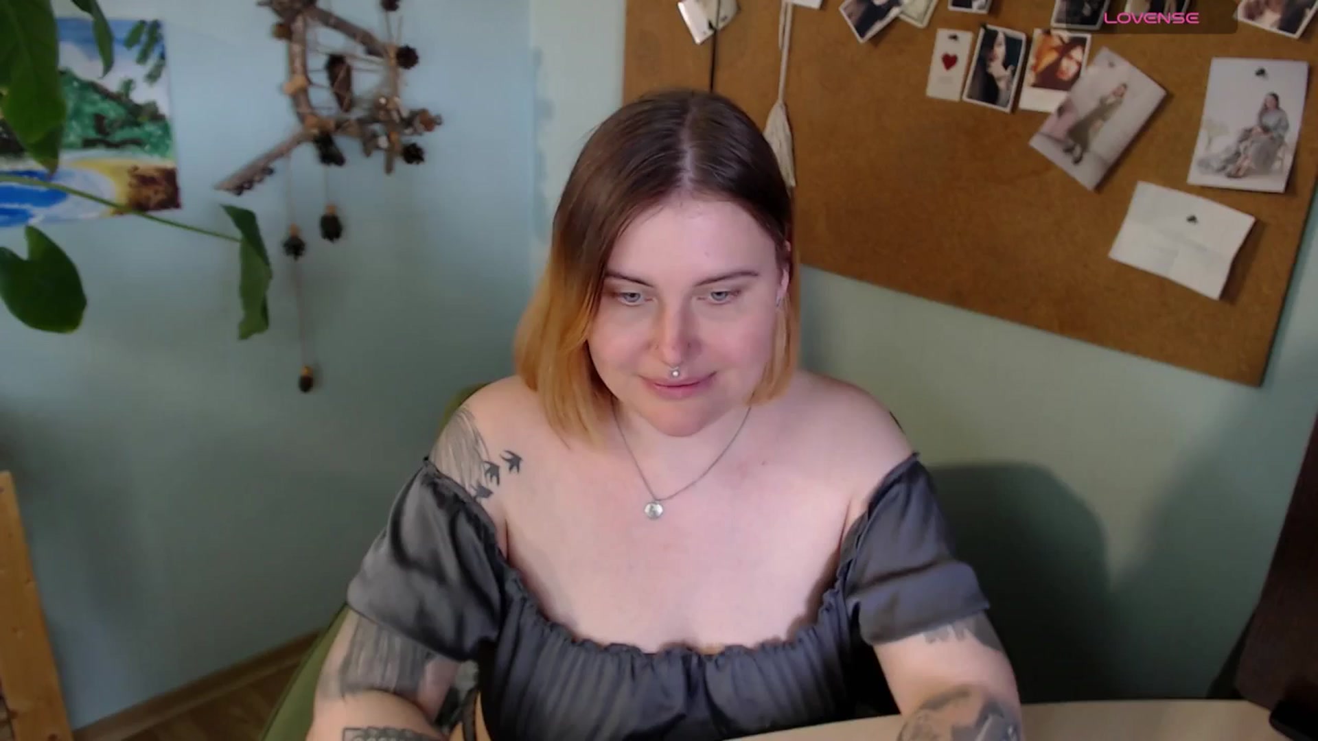 Gallery image thumbnail from NicoleStar's myfreecams stream on, 06/23/2025, 08:48 image 16 of 20