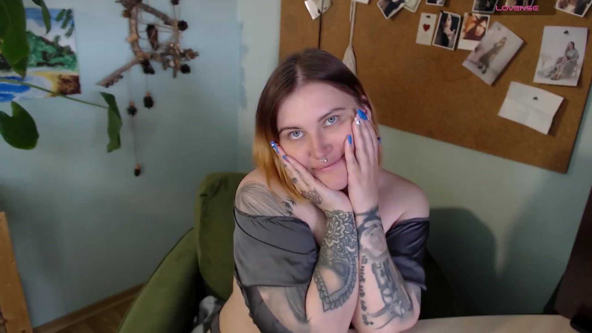 Gallery image thumbnail from NicoleStar's myfreecams stream on, 06/23/2025, 08:48 image 15 of 20
