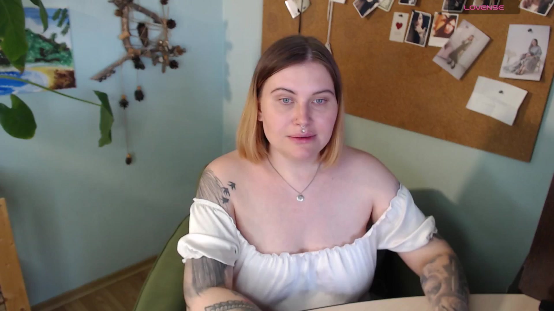 Gallery image thumbnail from NicoleStar's myfreecams stream on, 06/23/2025, 12:22 image 11 of 20