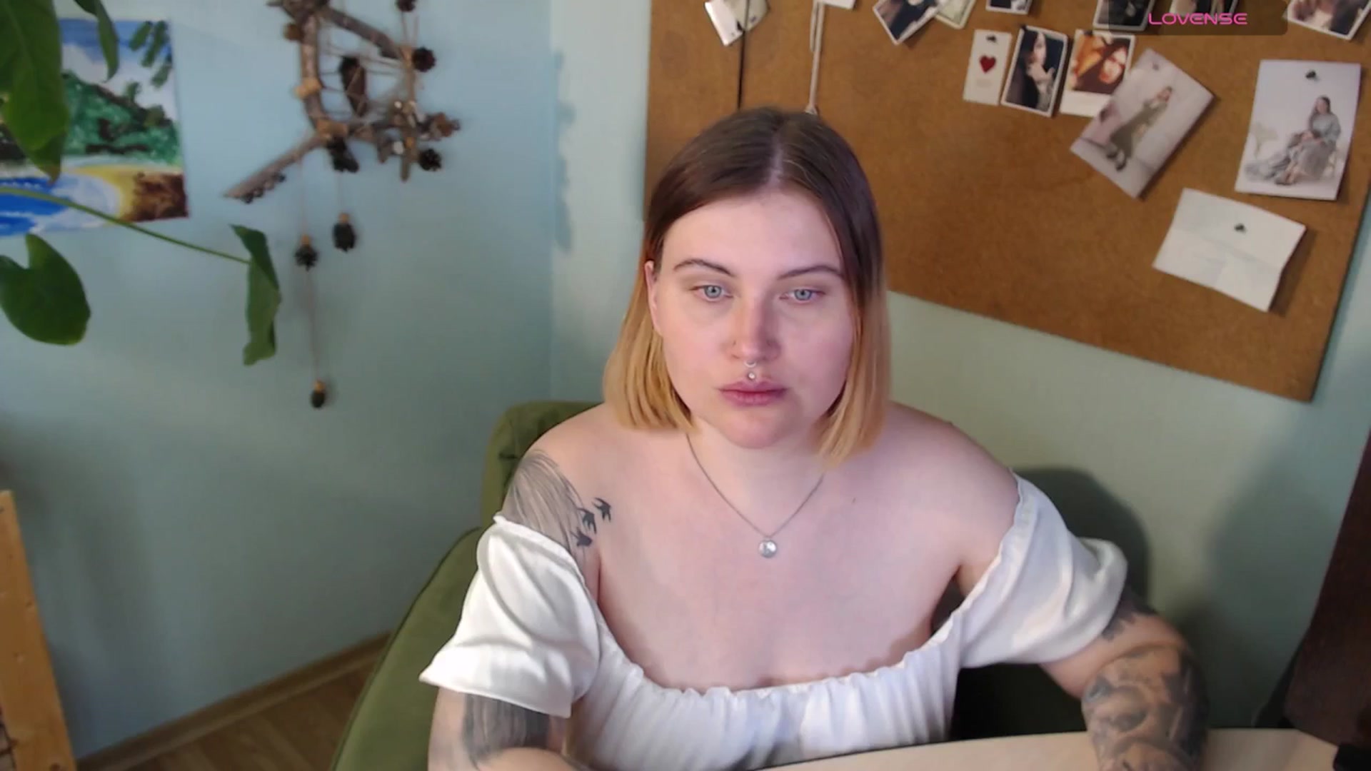 Gallery image thumbnail from NicoleStar's myfreecams stream on, 06/23/2025, 12:22 image 20 of 20