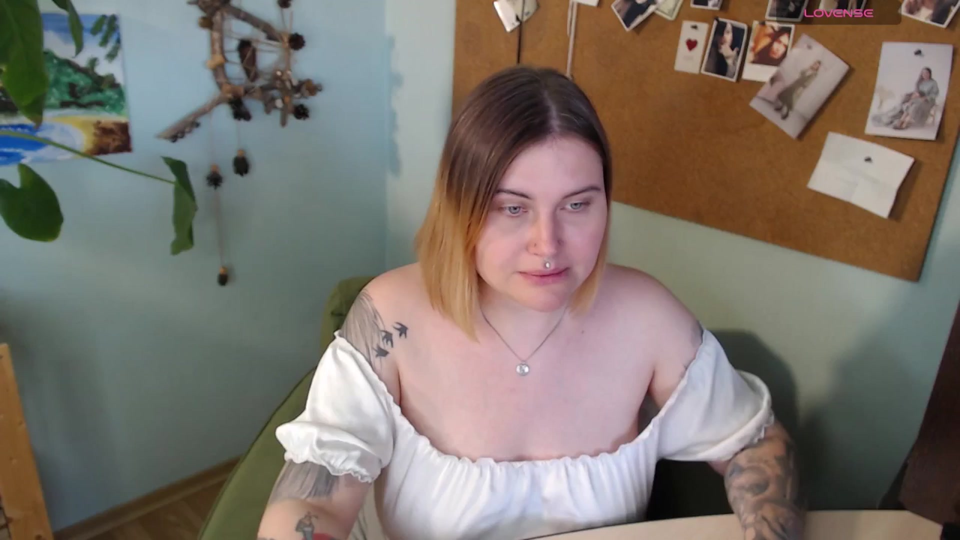Gallery image thumbnail from NicoleStar's myfreecams stream on, 06/23/2025, 12:22 image 7 of 20