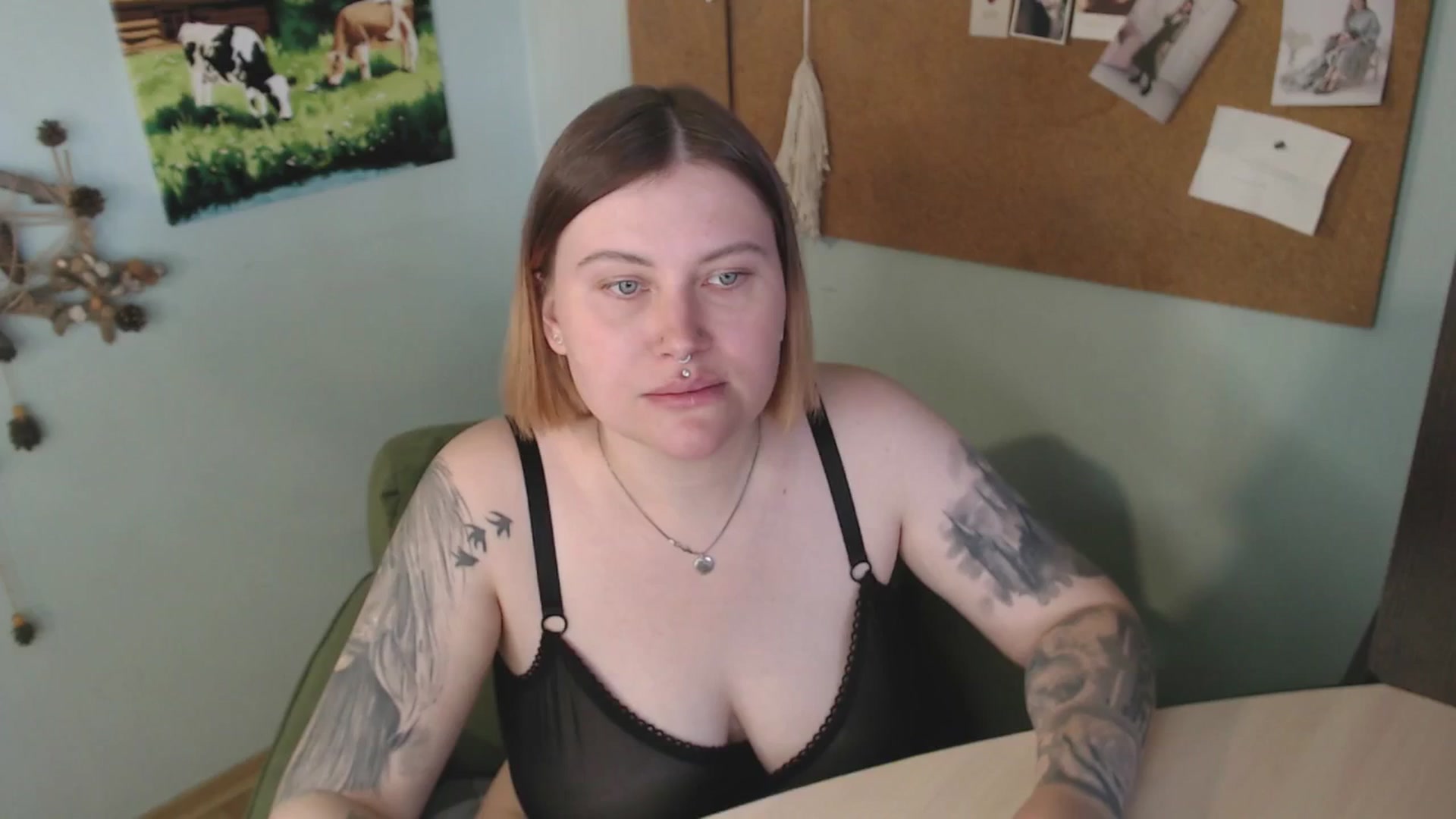 Gallery image thumbnail from NicoleStar's myfreecams stream on, 07/25/2025, 11:23 image 20 of 20