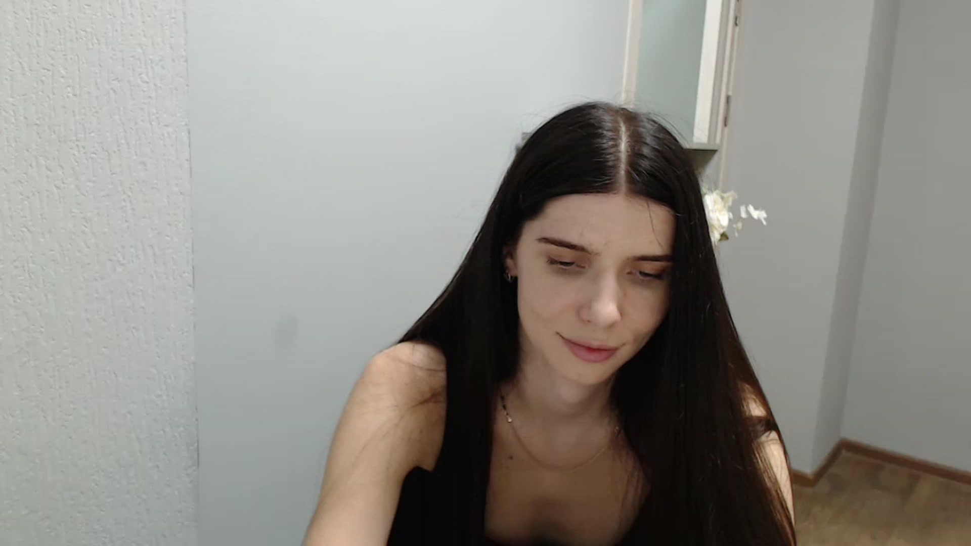 Gallery image thumbnail from NicoleVon's myfreecams stream on, 08/28/2024, 10:26 image 18 of 20