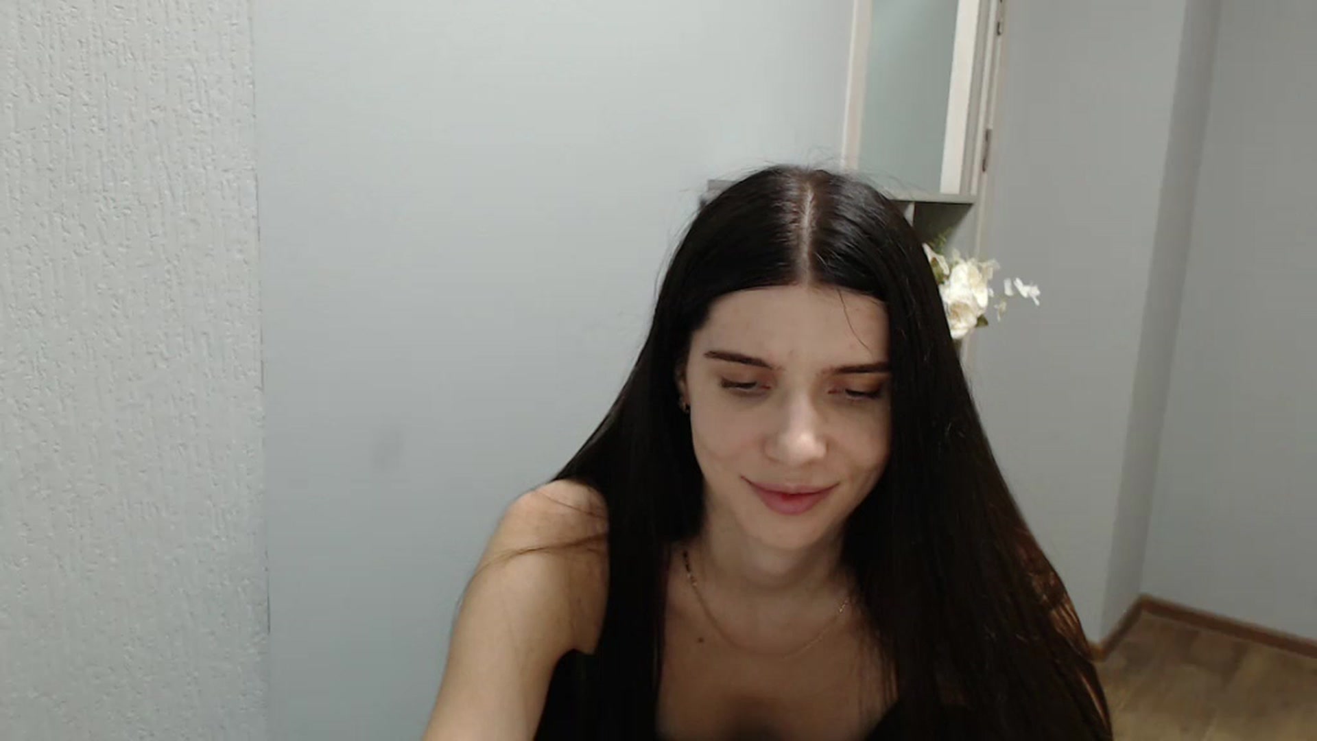 Gallery image thumbnail from NicoleVon's myfreecams stream on, 08/28/2024, 10:26 image 16 of 20