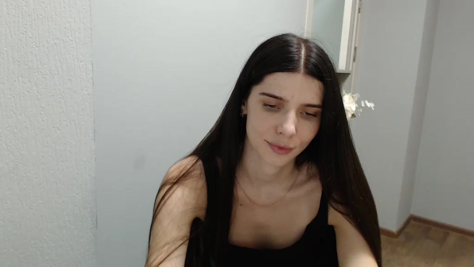 Gallery image thumbnail from NicoleVon's myfreecams stream on, 08/28/2024, 10:26 image 9 of 20